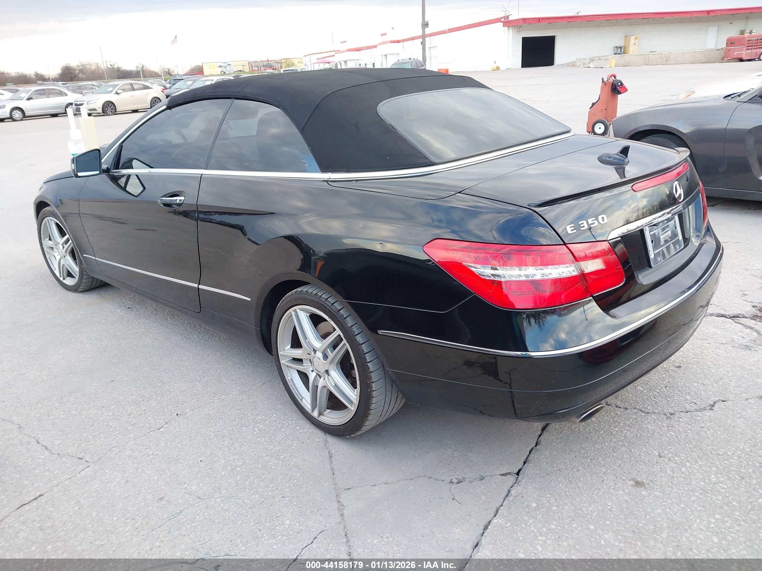 MERCEDES-BENZ E image 3