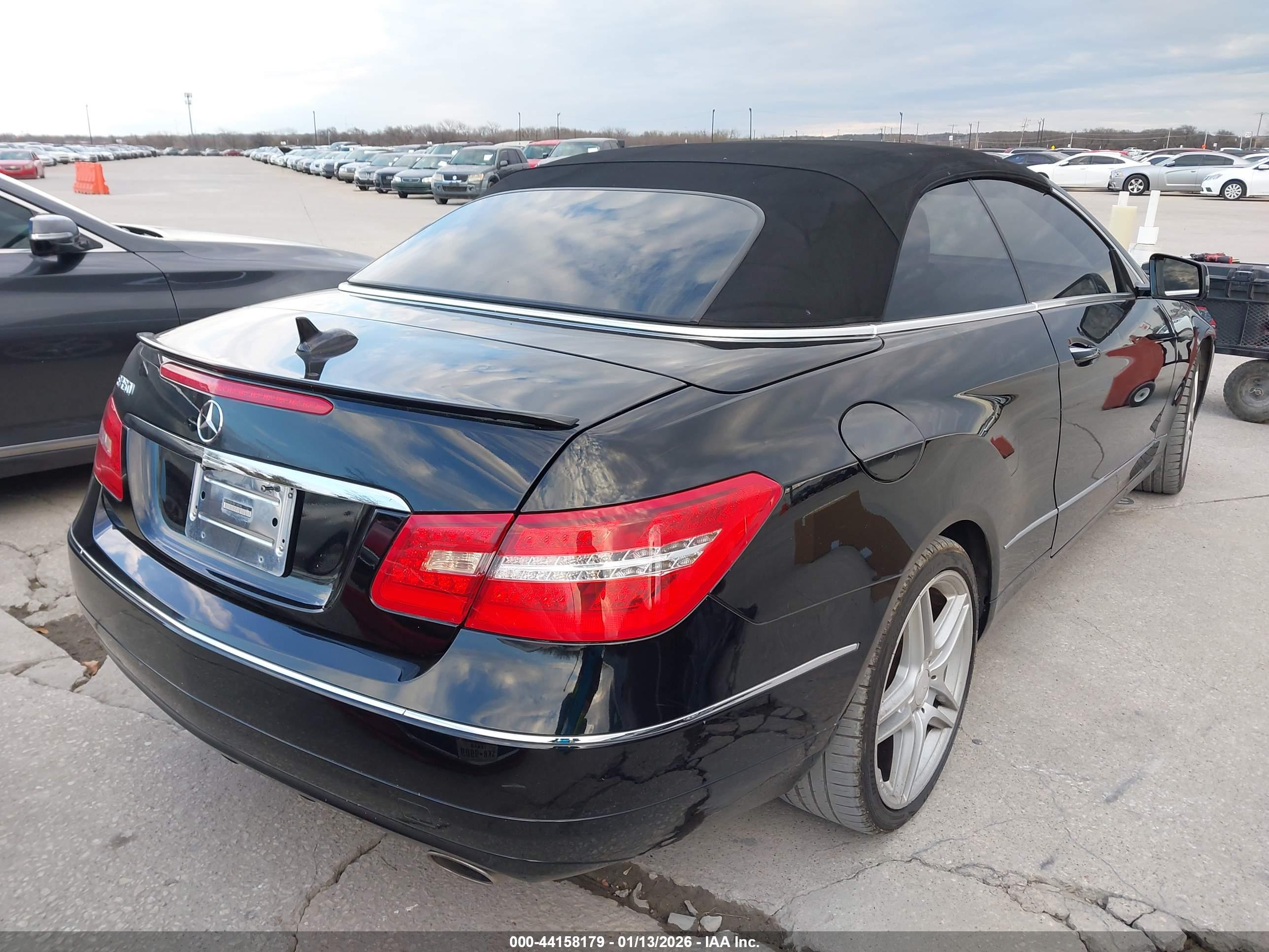 MERCEDES-BENZ E image 4