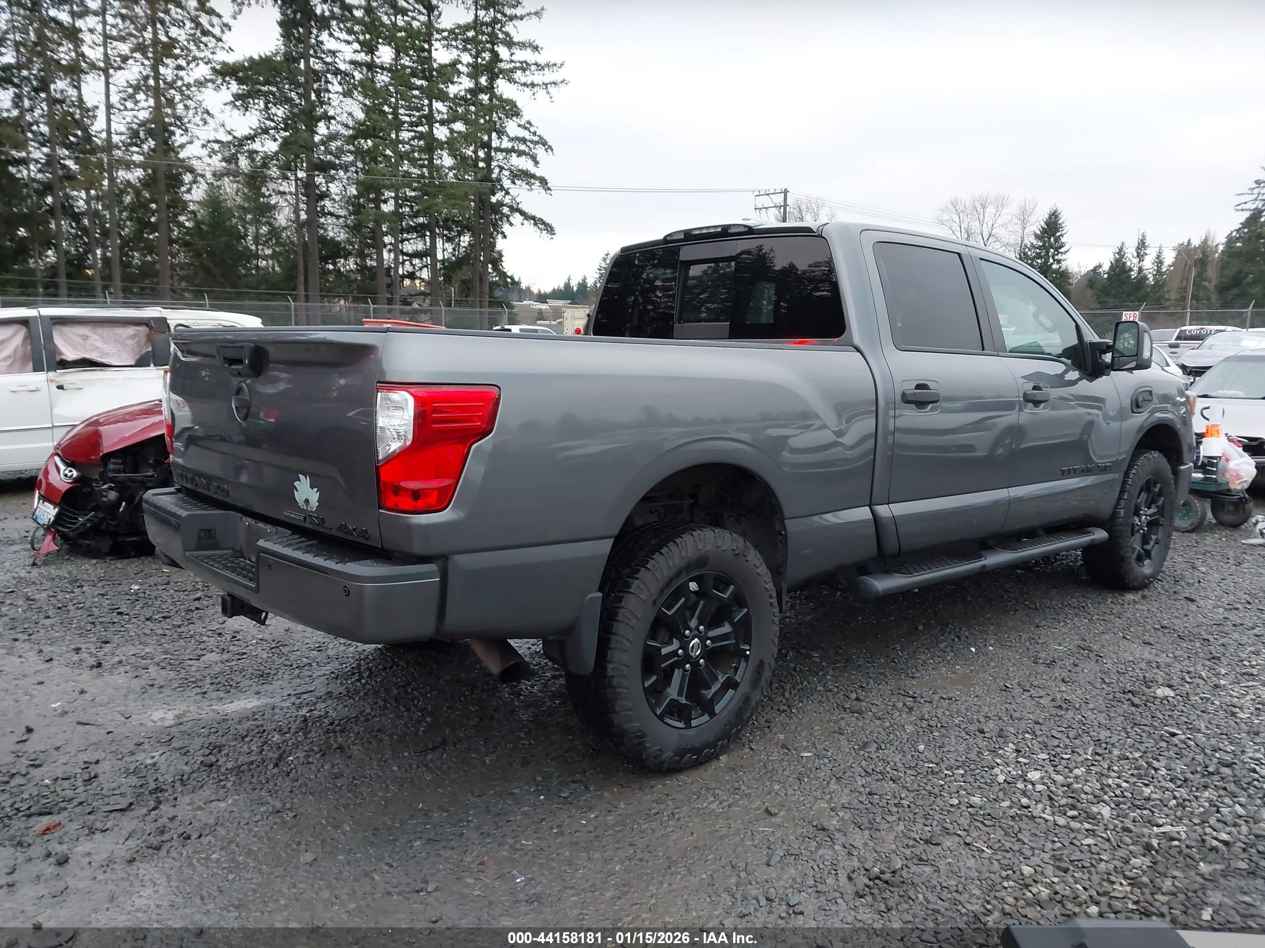 NISSAN TITAN image 4