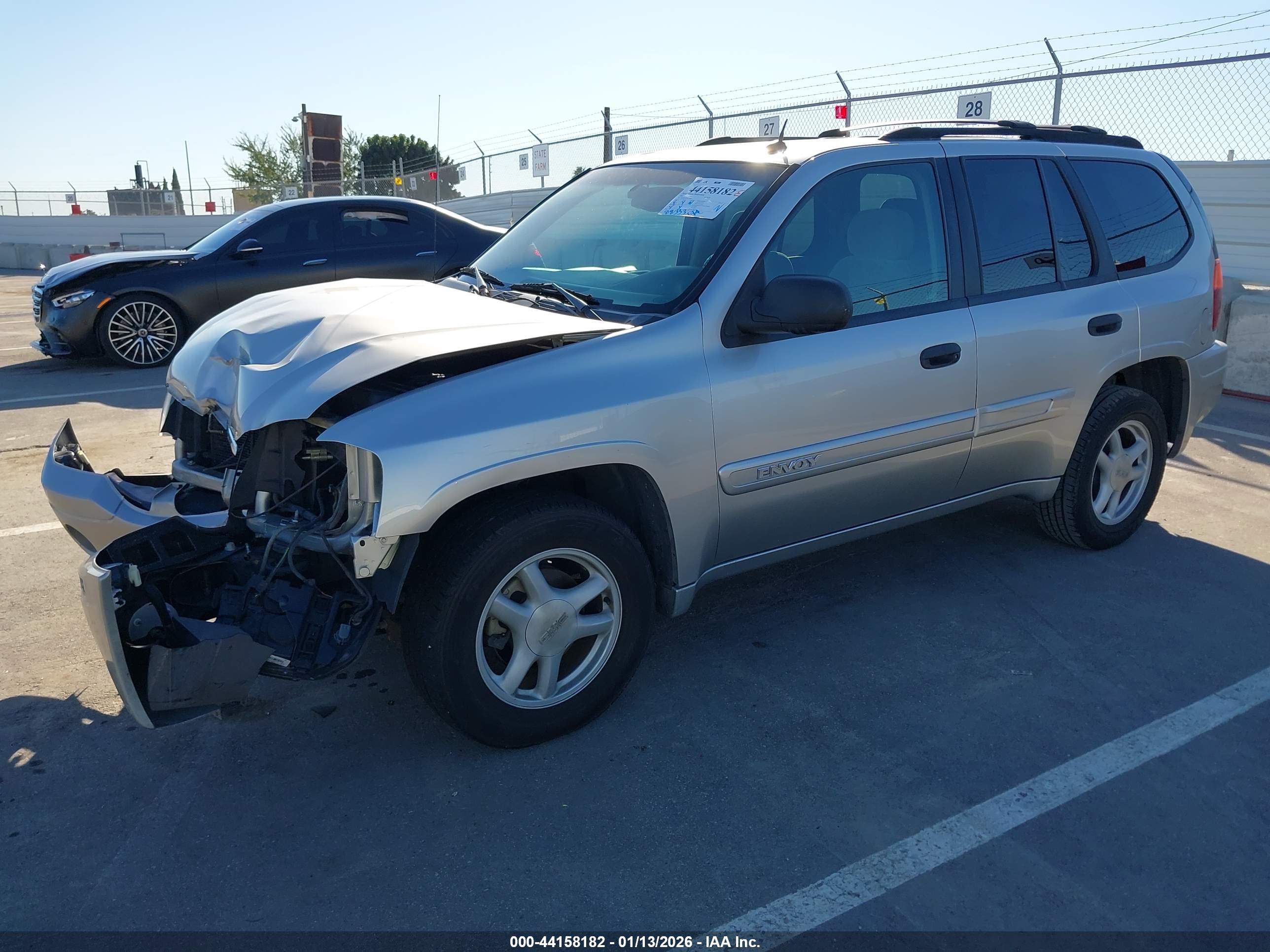 GMC ENVOY image 2