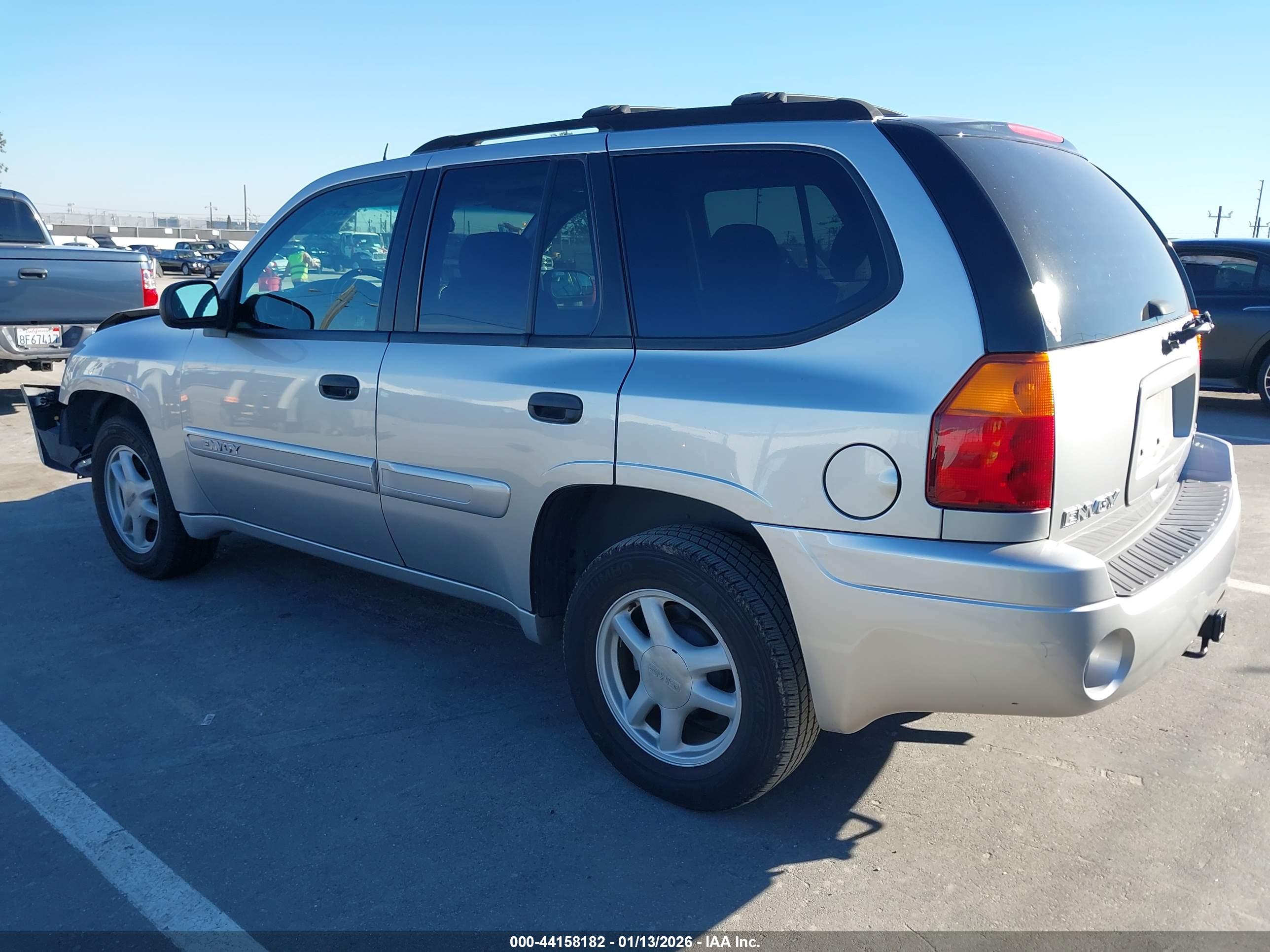 GMC ENVOY image 3