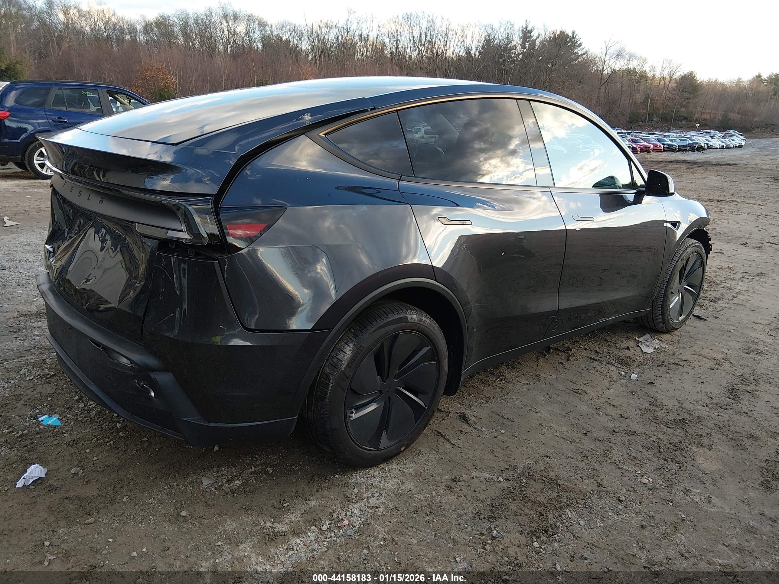 TESLA MODEL image 4
