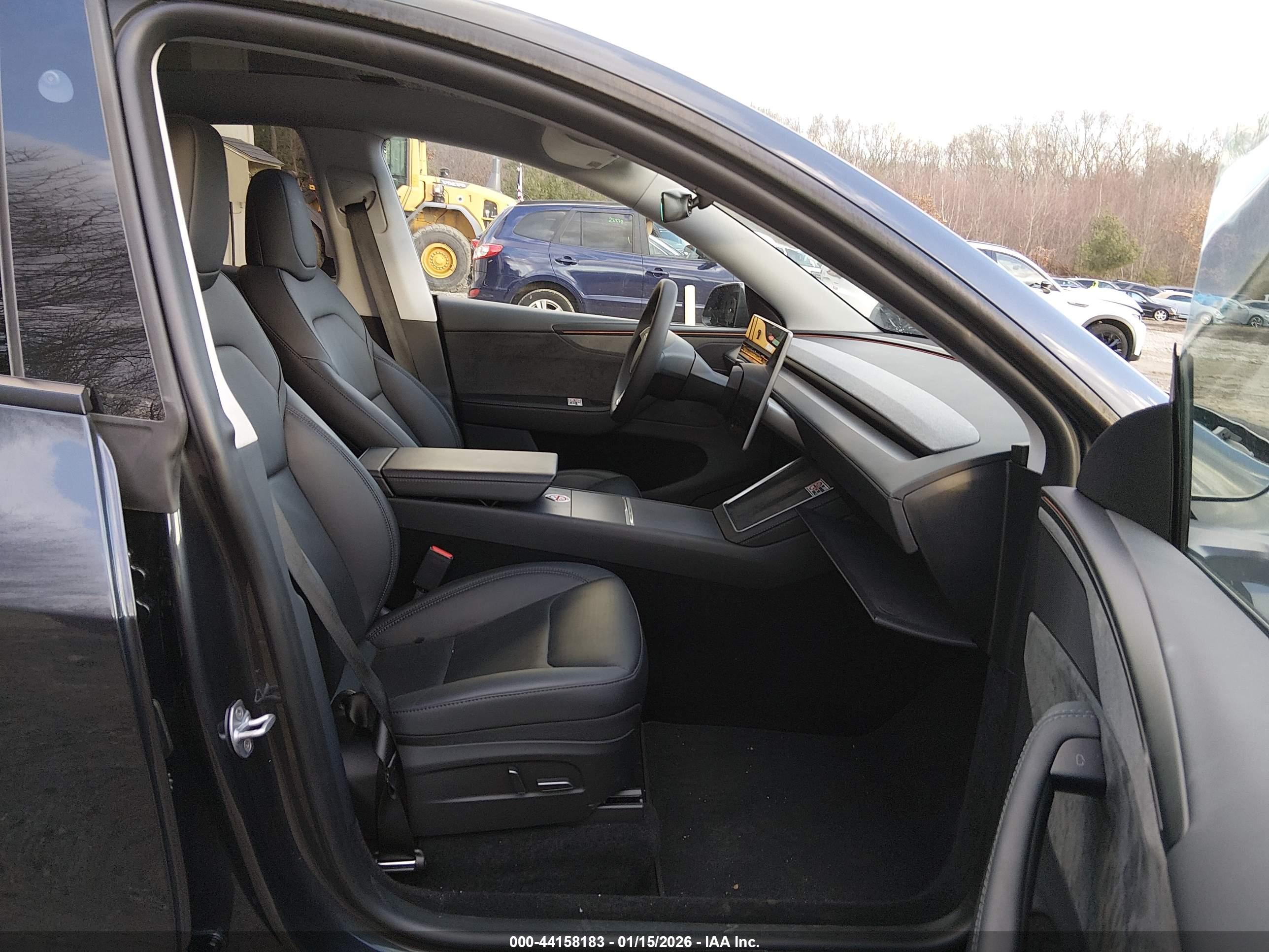 TESLA MODEL image 5