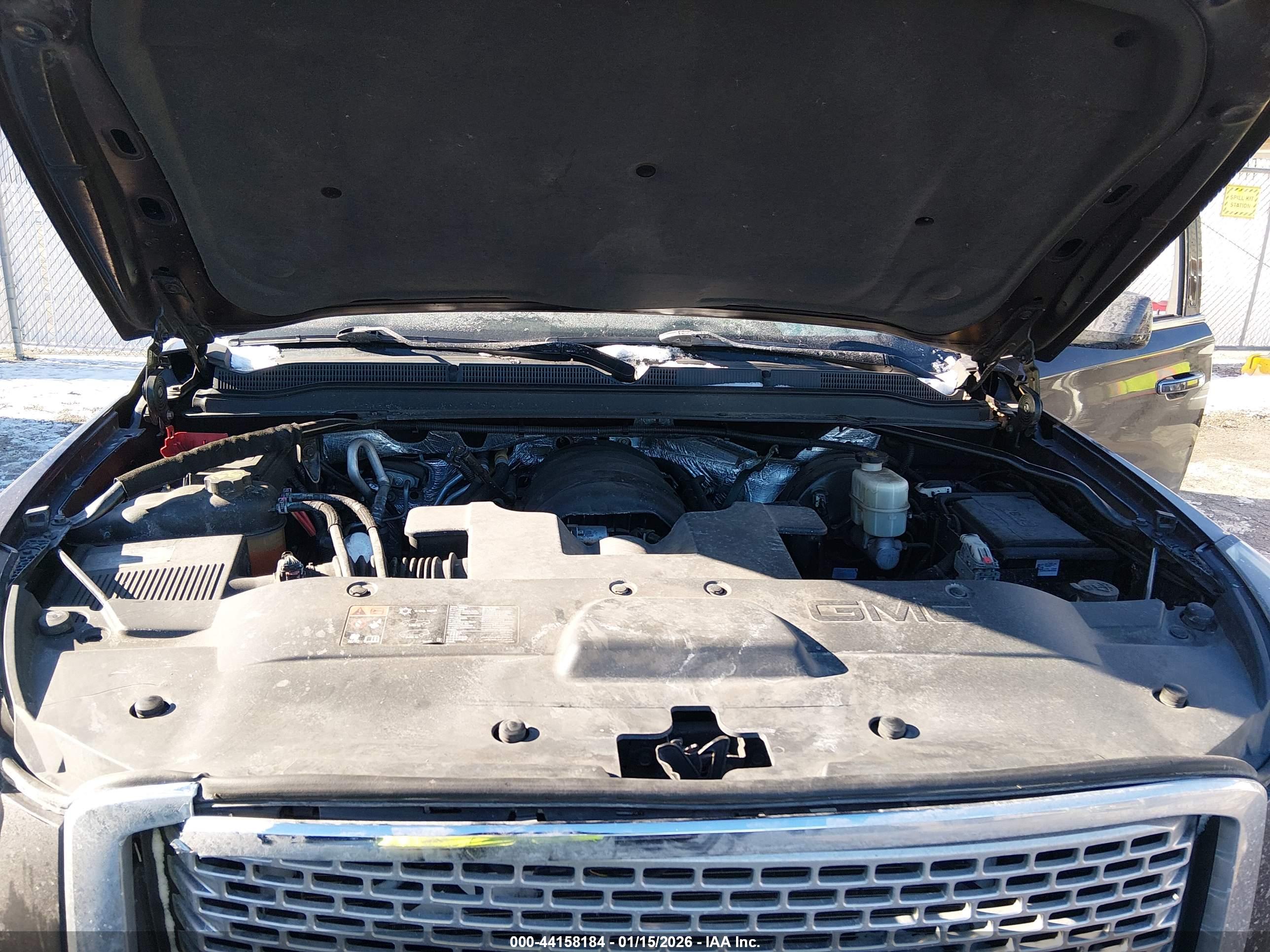GMC YUKON image 10
