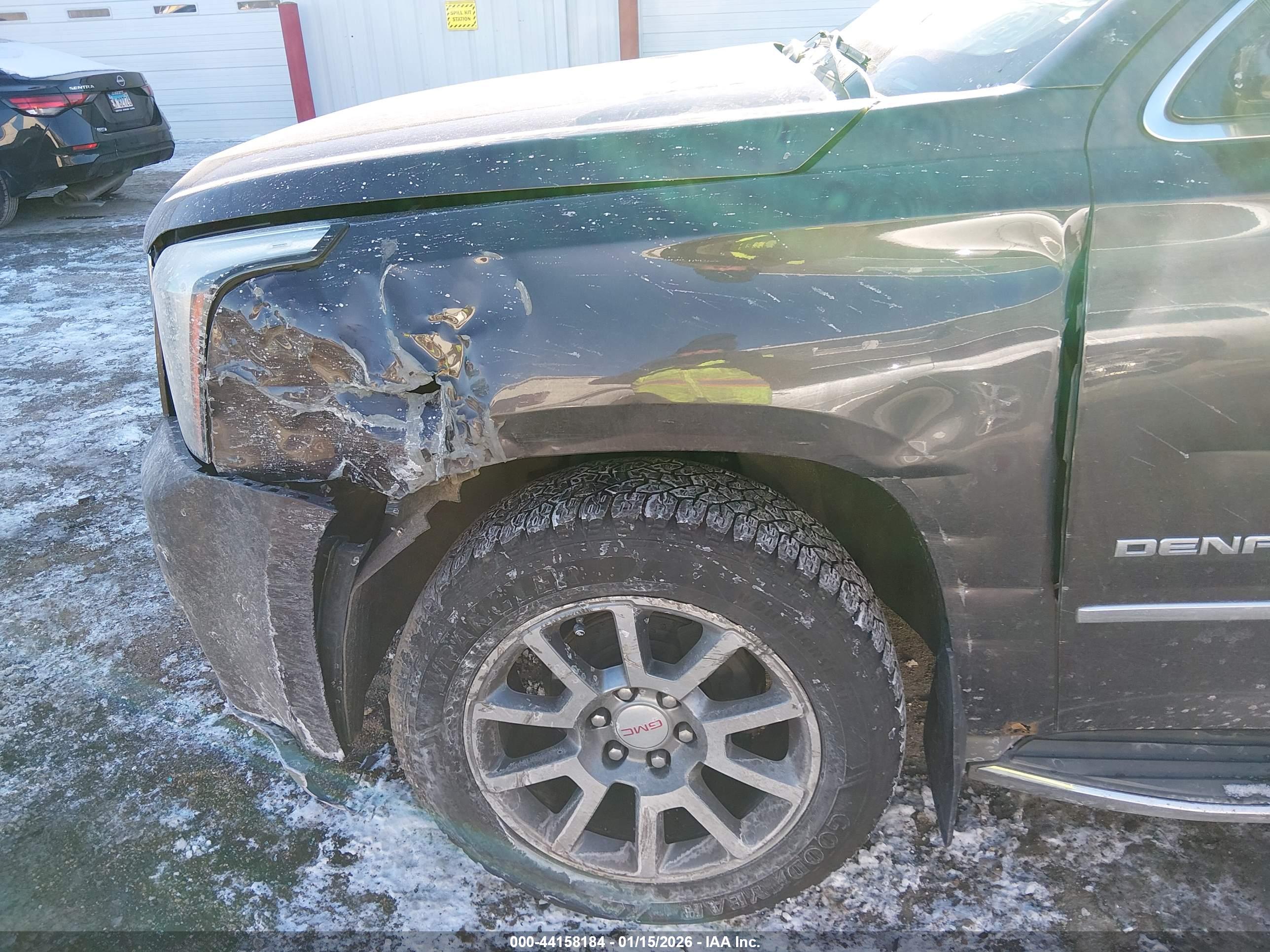 GMC YUKON image 6