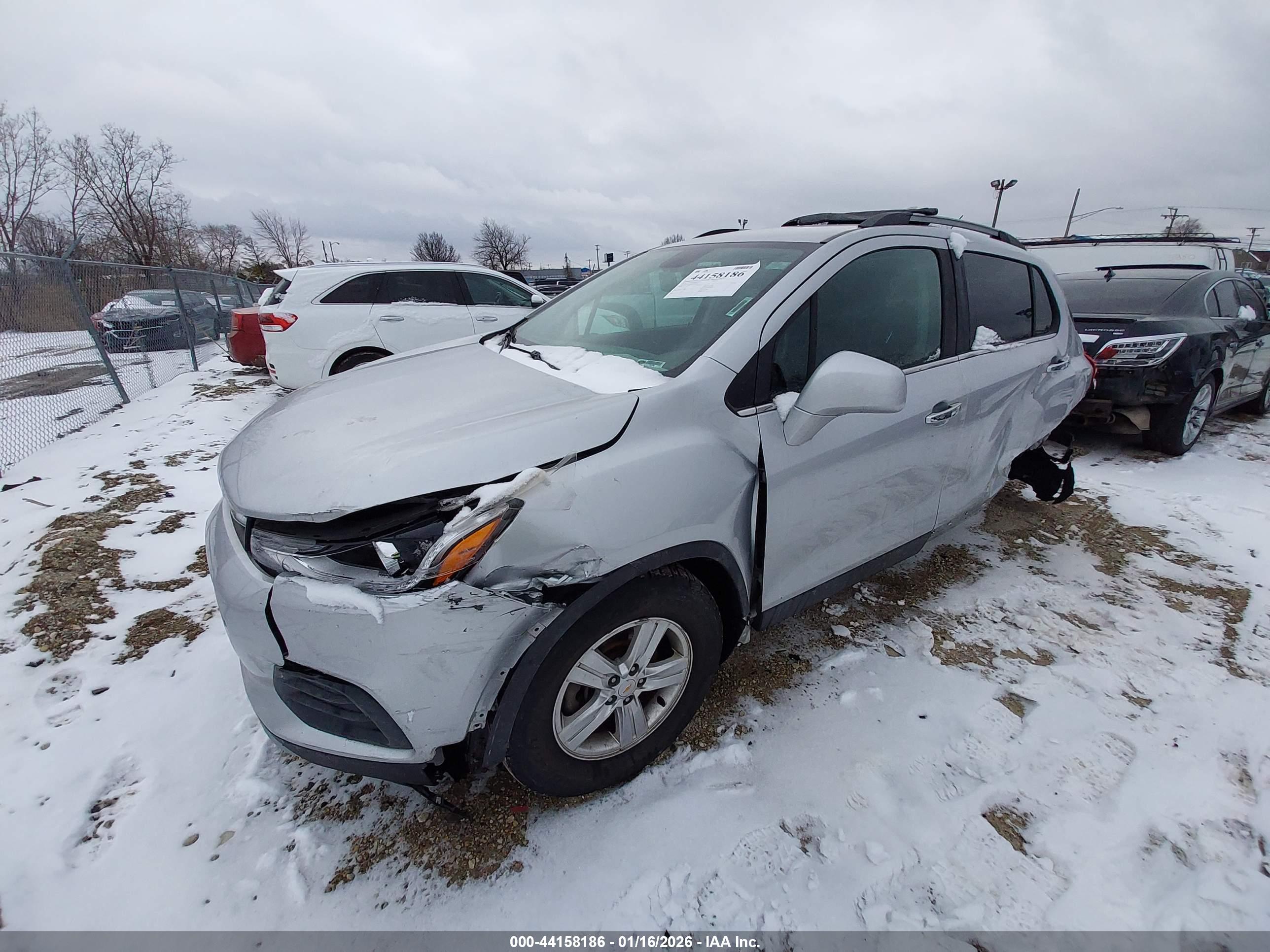CHEVROLET TRAX image 2