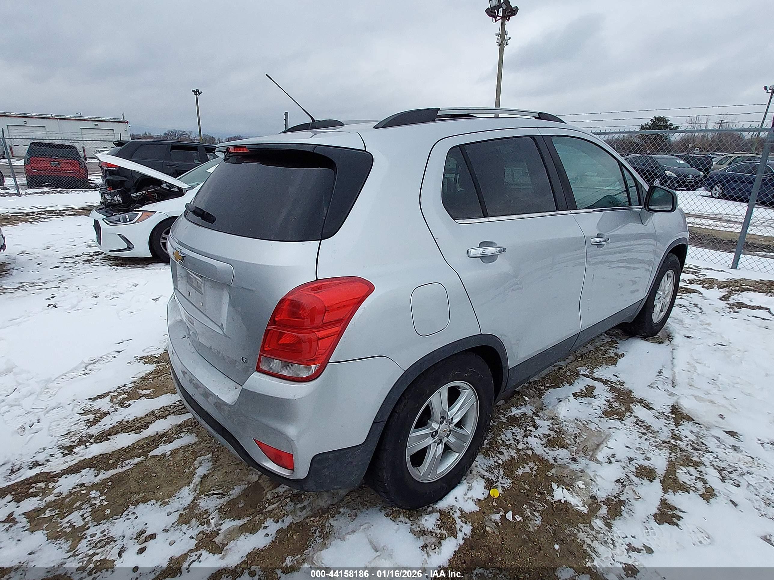 CHEVROLET TRAX image 4