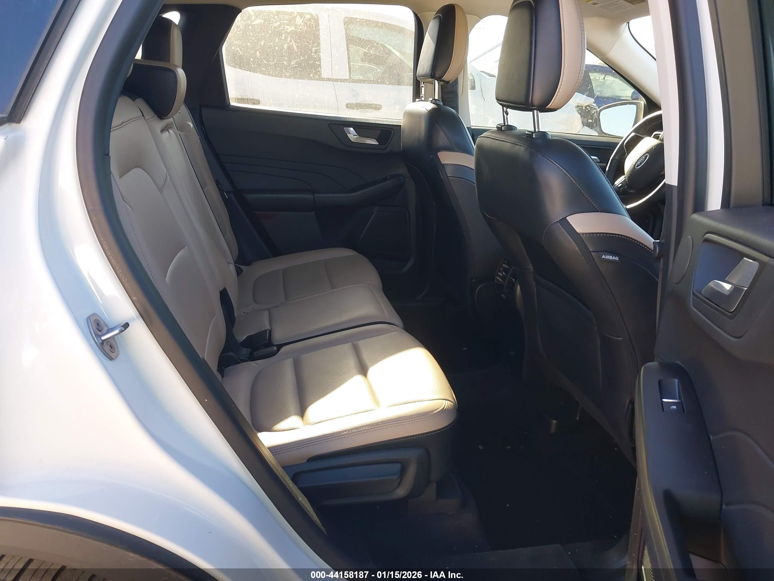 FORD ESCAPE image 8