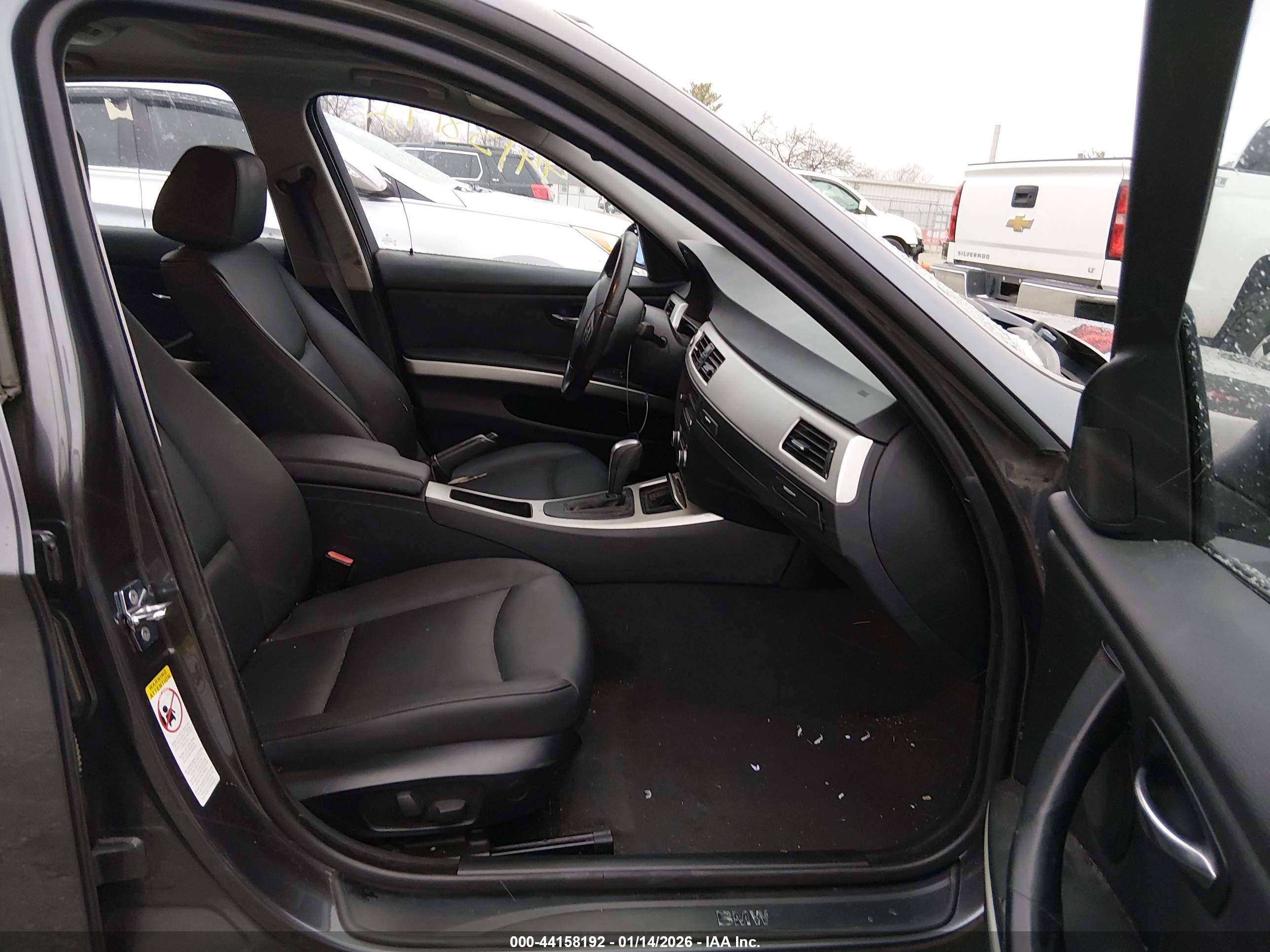 BMW 328I image 5