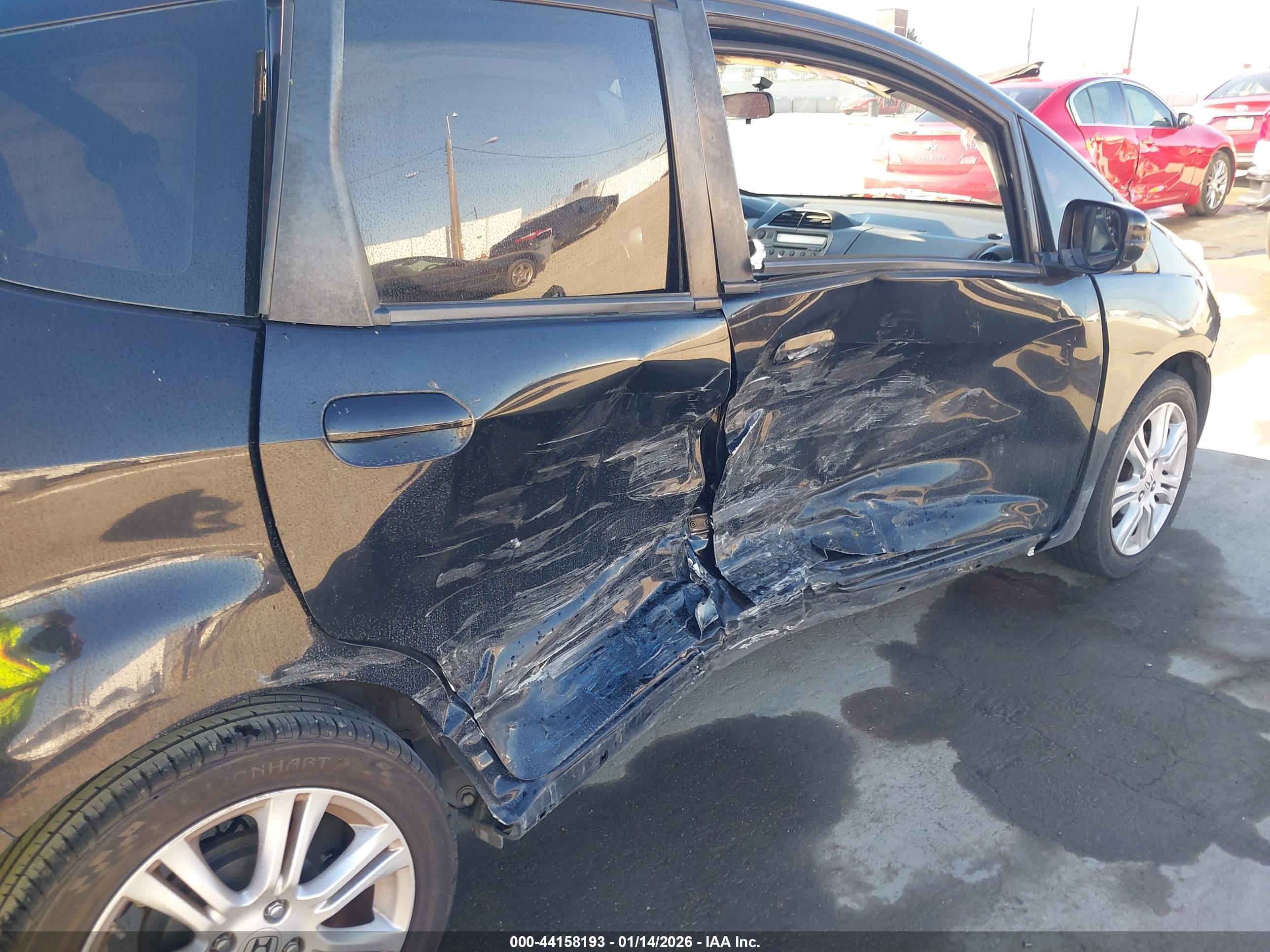 HONDA FIT image 6