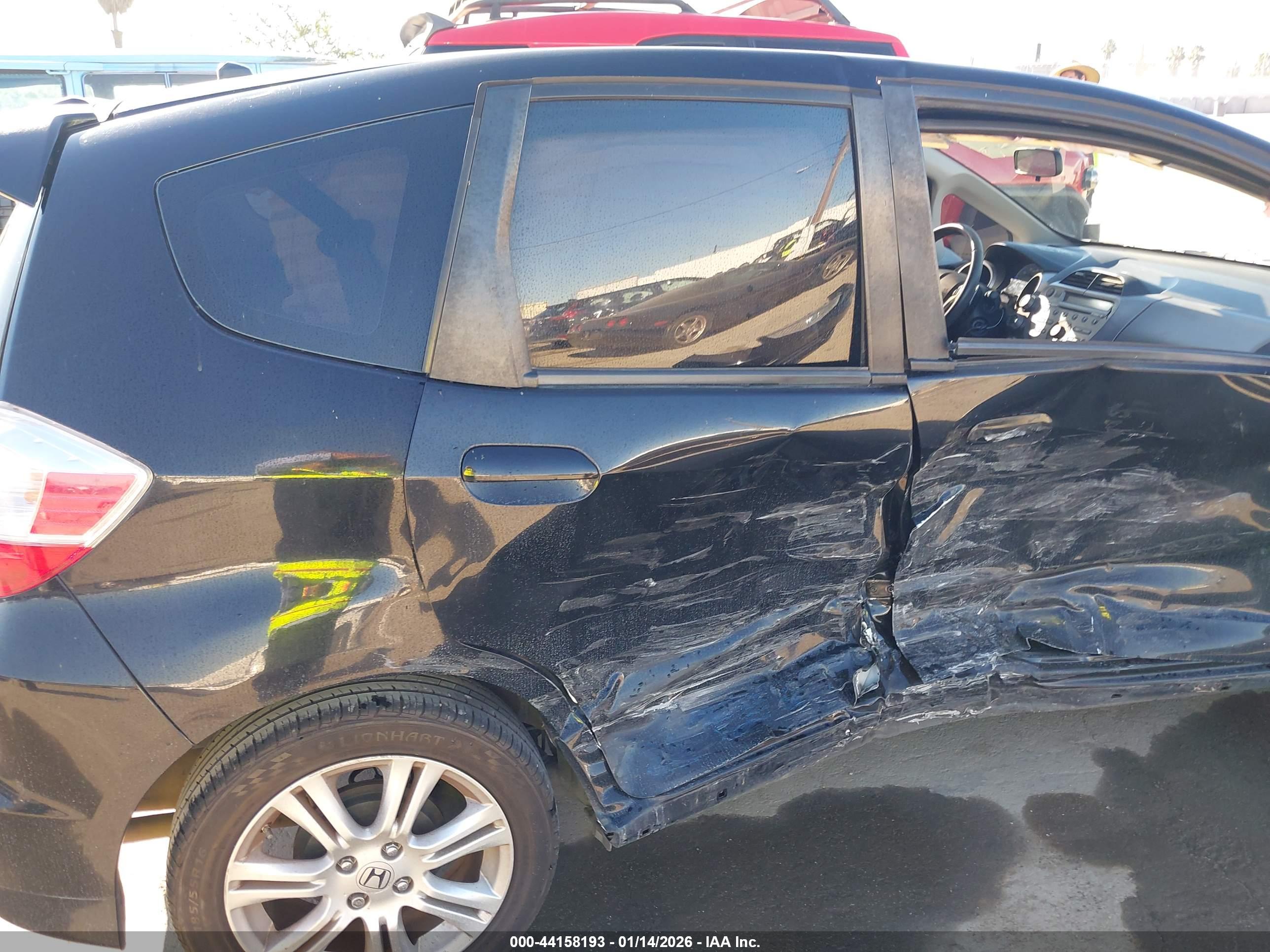 HONDA FIT image 8