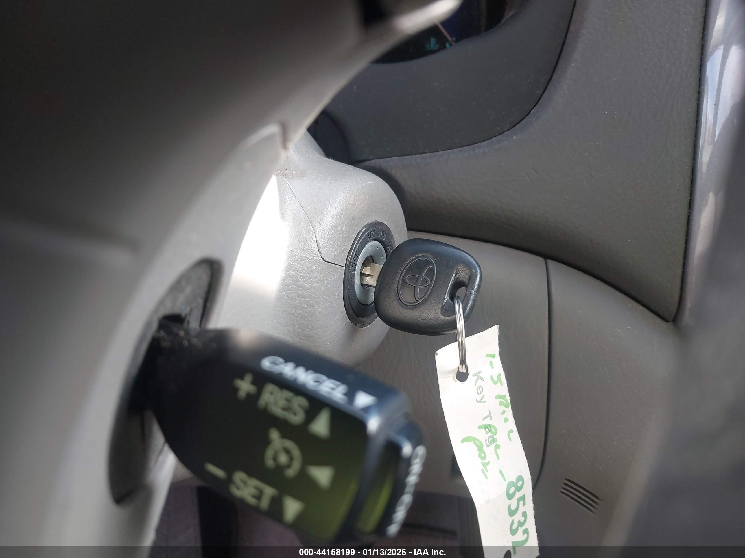 TOYOTA SIENNA image 11