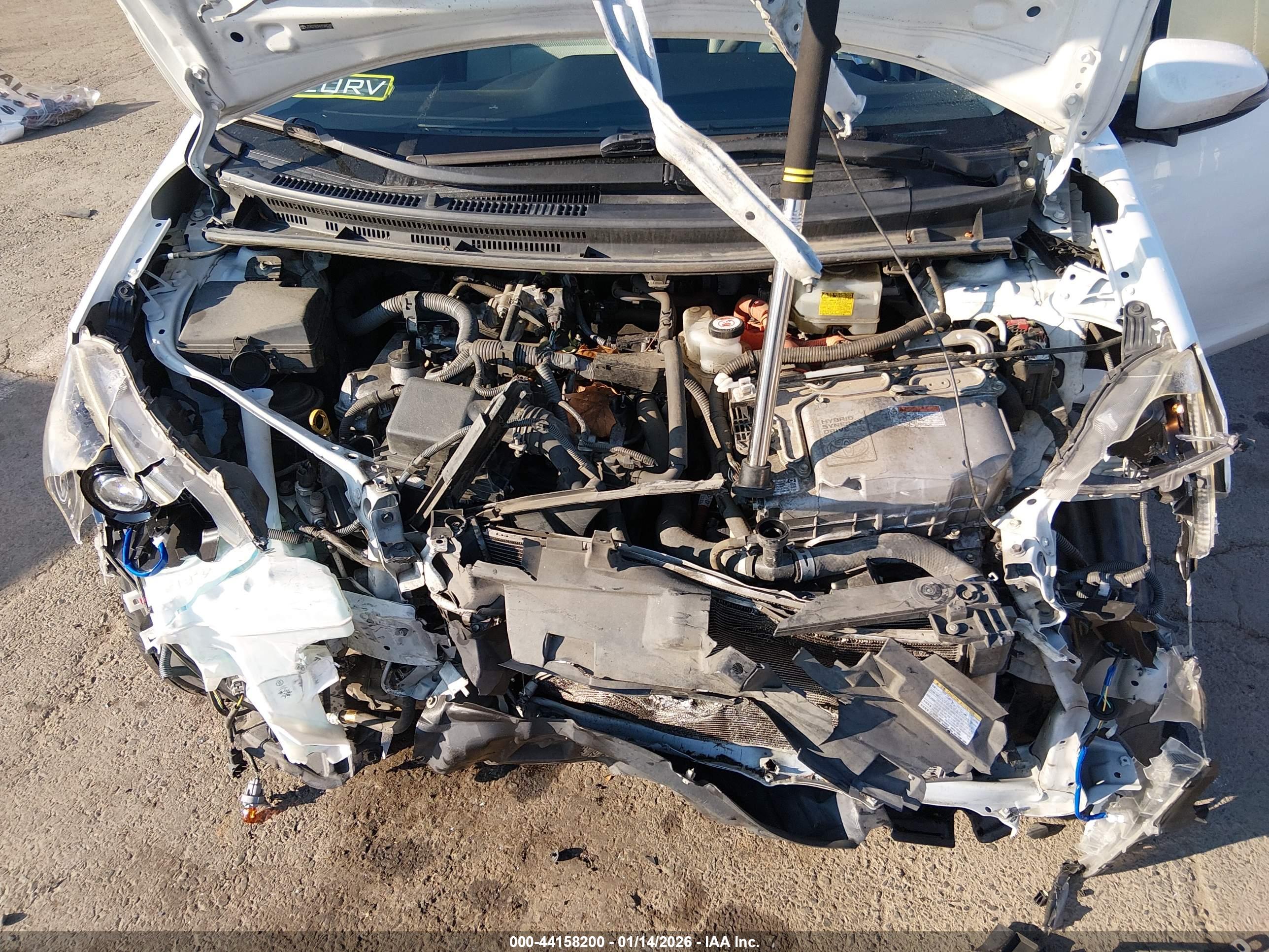 TOYOTA PRIUS image 10