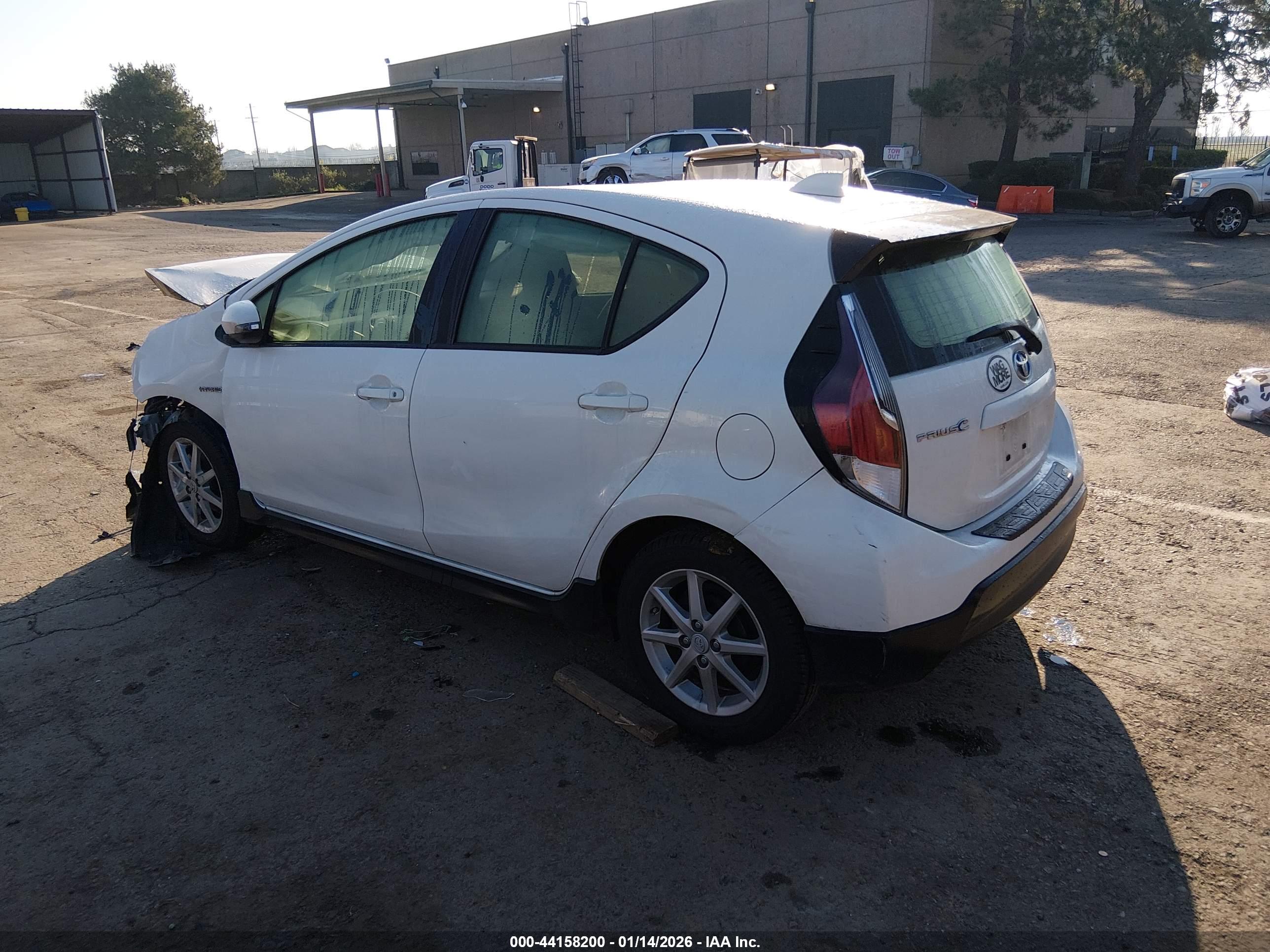 TOYOTA PRIUS image 3