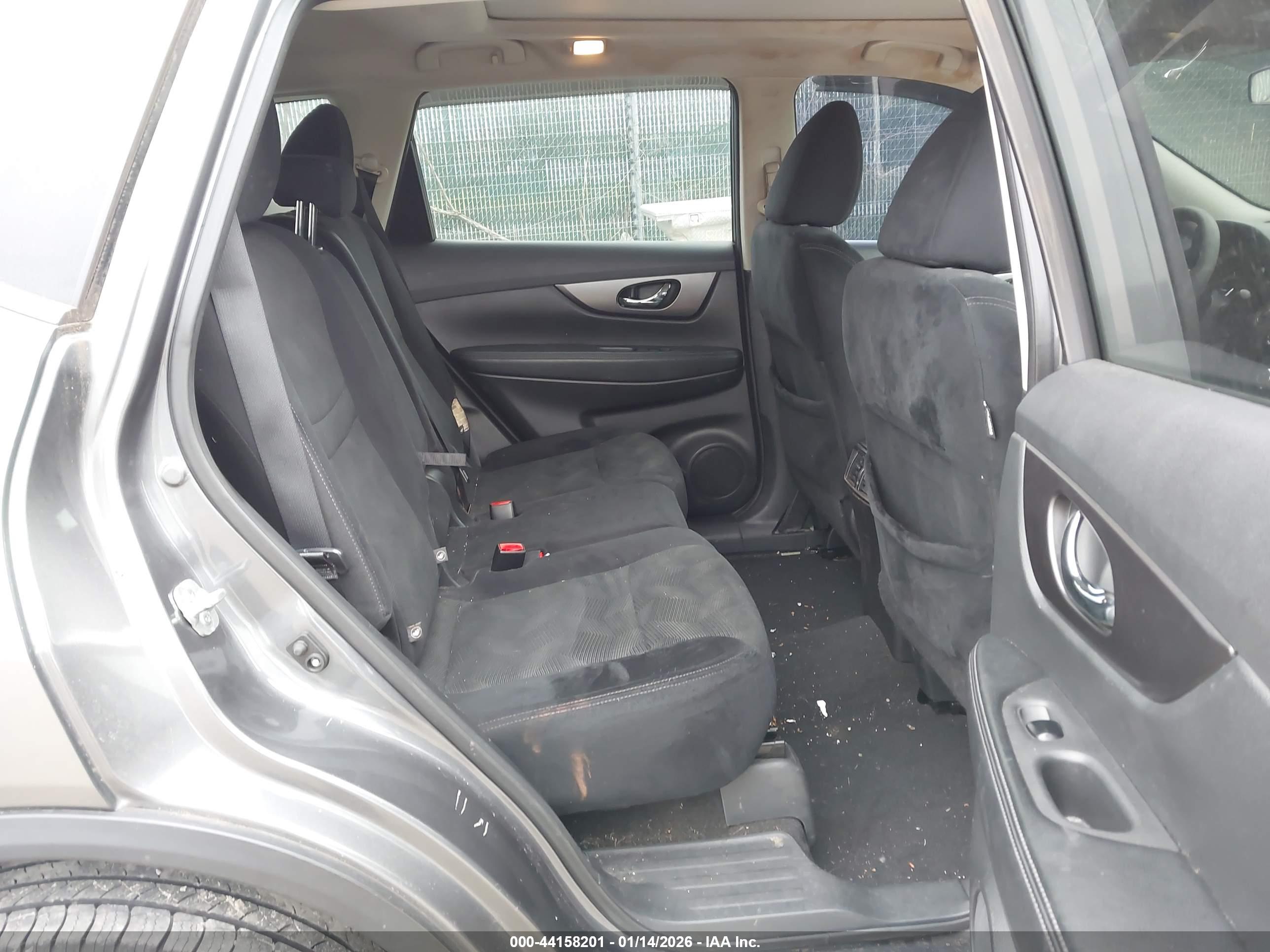 NISSAN ROGUE image 8