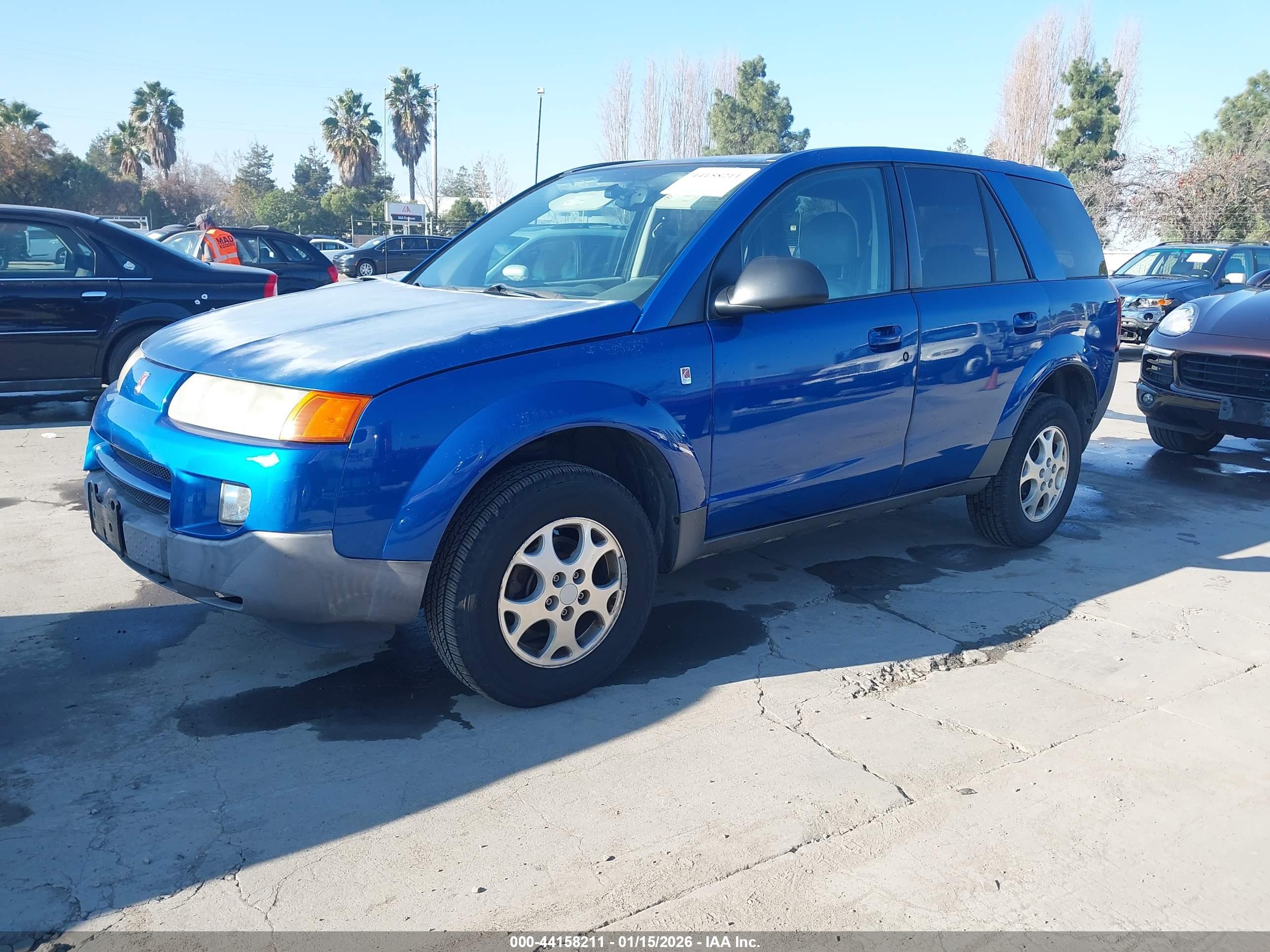 SATURN VUE image 2