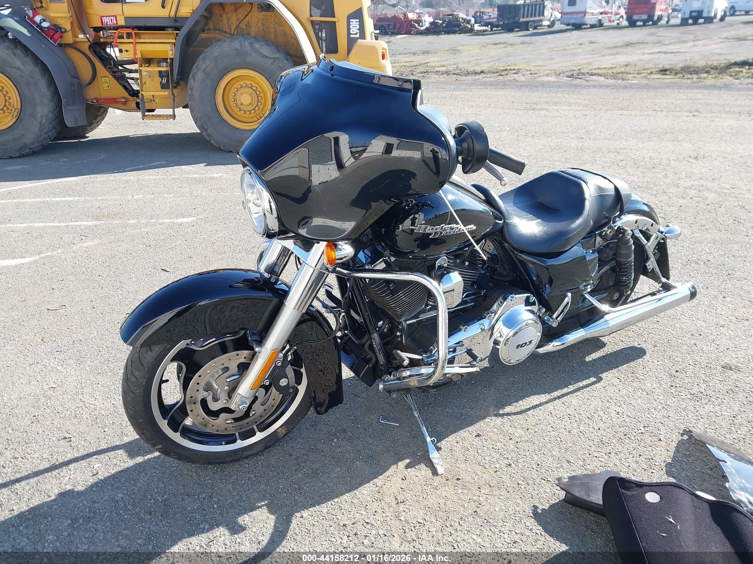 HARLEY-DAVIDSON FLHX image 2