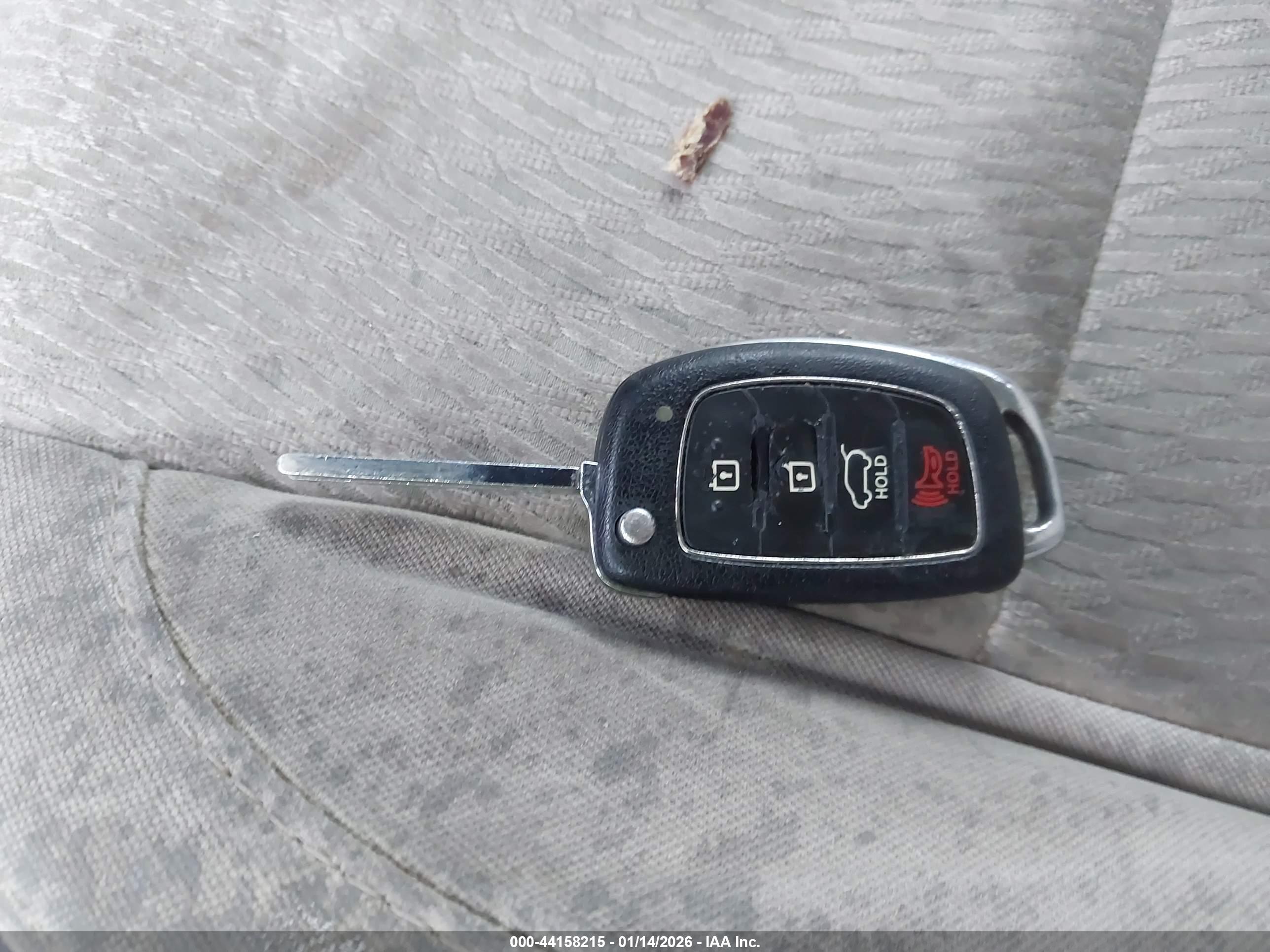 HYUNDAI SANTA image 11