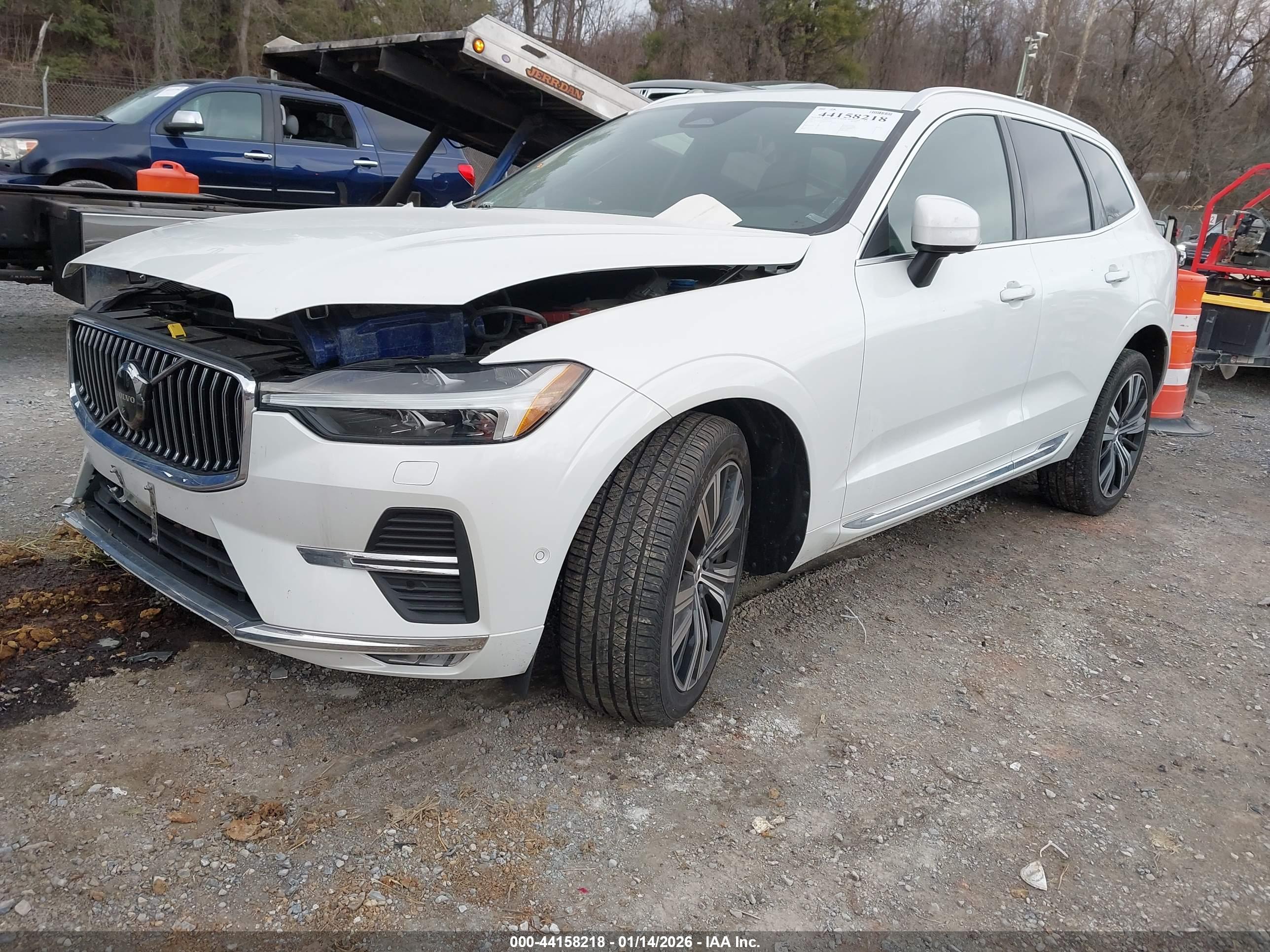 VOLVO XC60 image 2