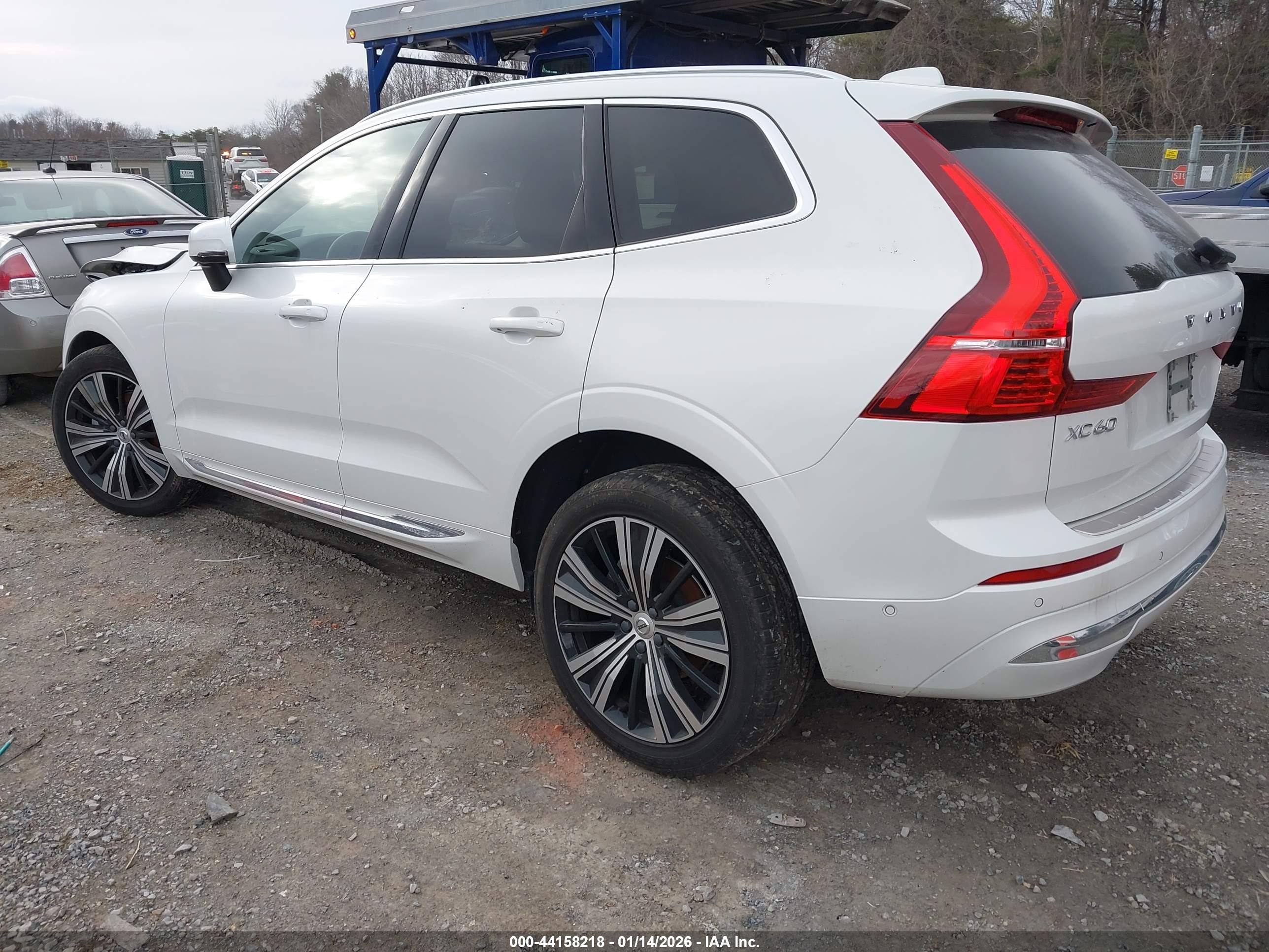 VOLVO XC60 image 3