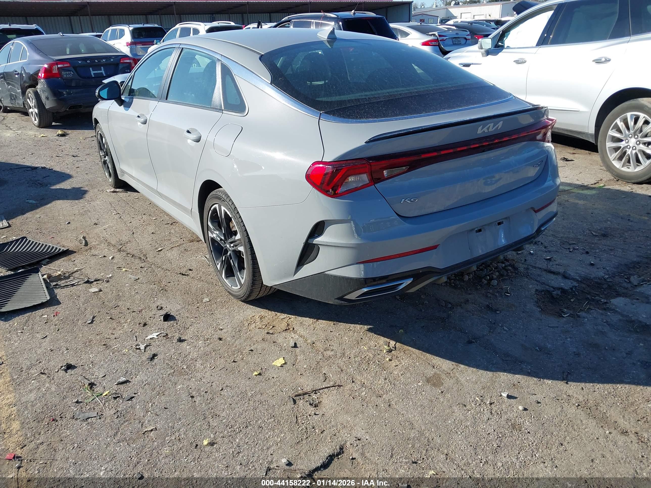 KIA K5 image 3