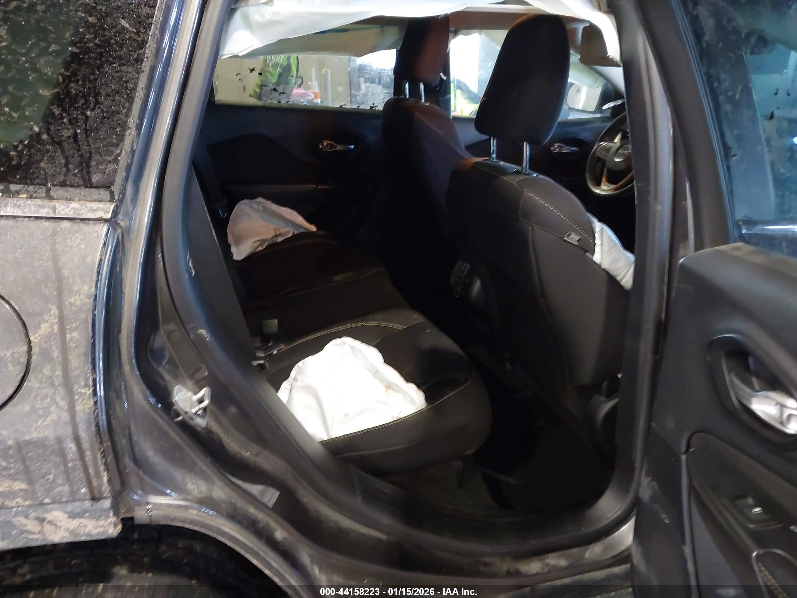 JEEP CHEROKEE image 8