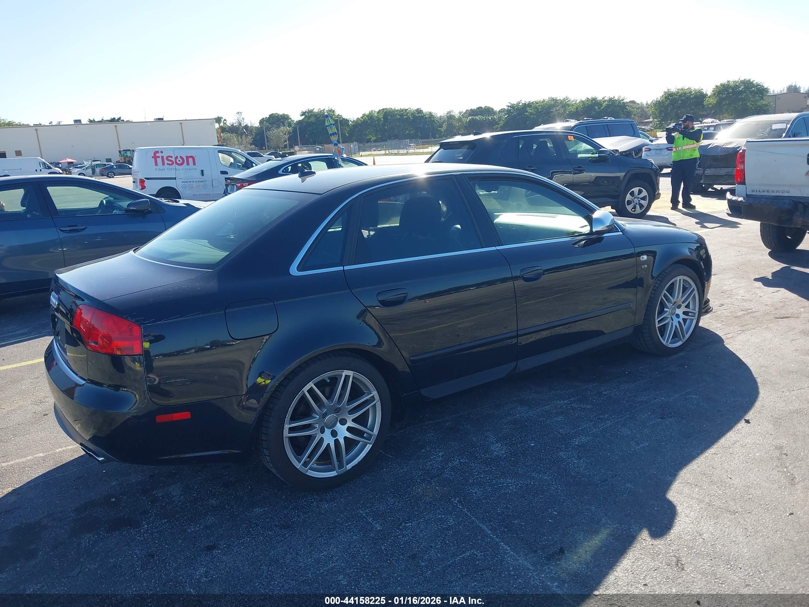 AUDI S4 image 4
