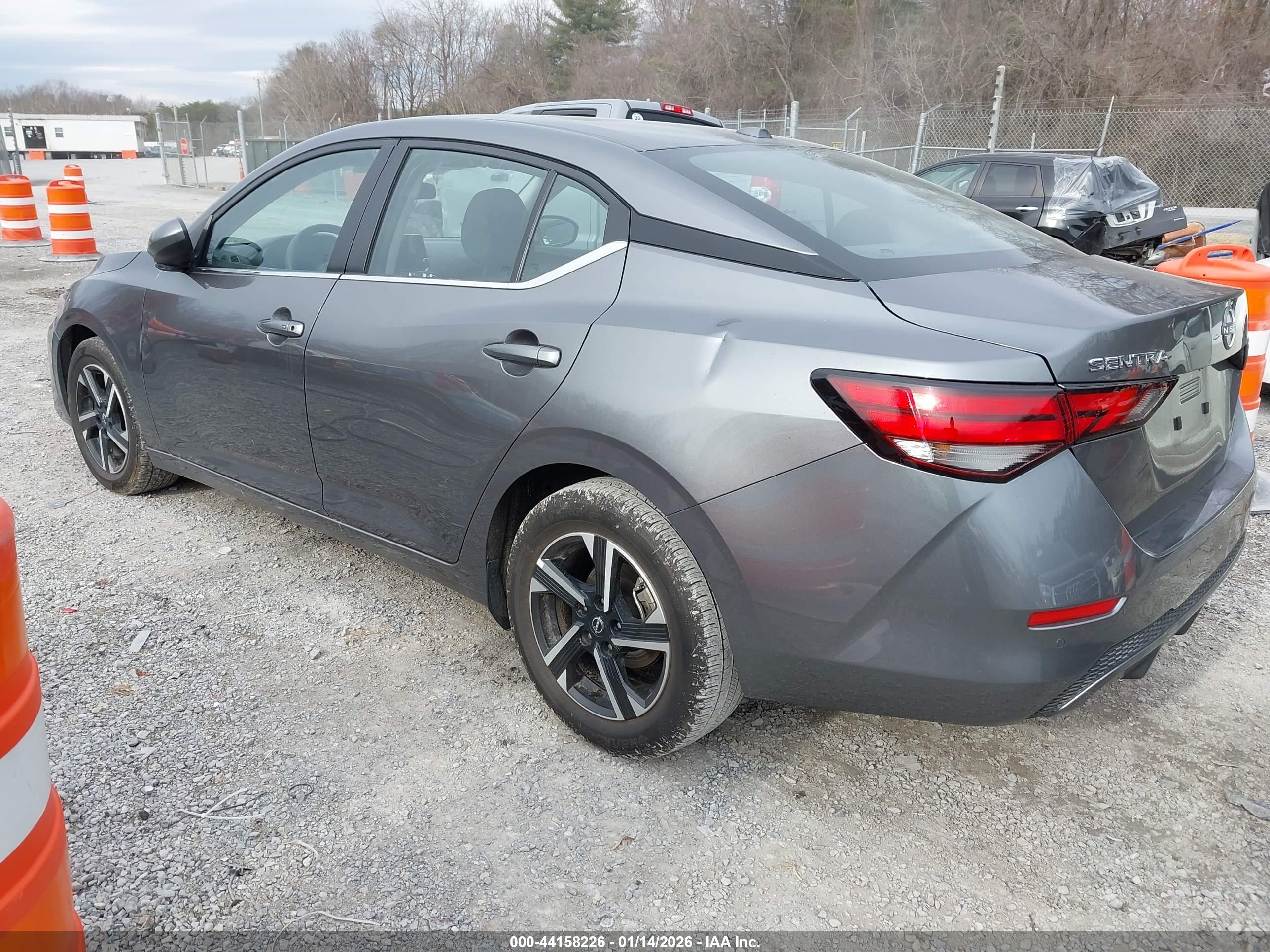 NISSAN SENTRA image 3