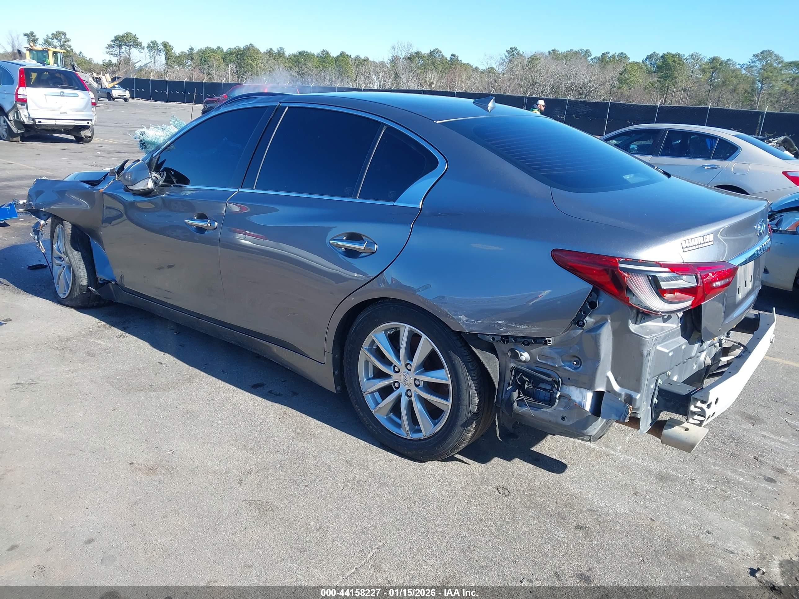 INFINITI Q50 image 3