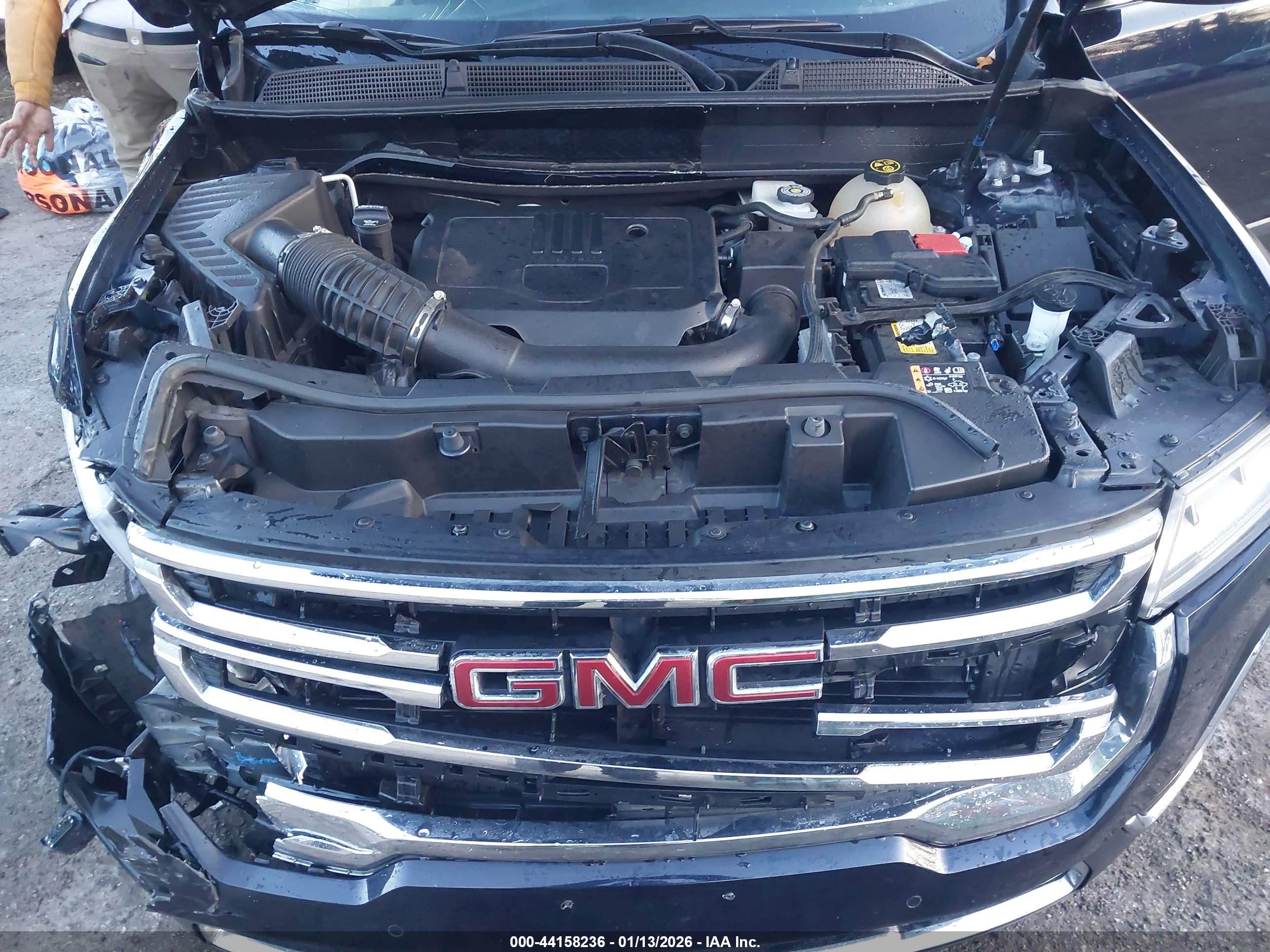 GMC ACADIA image 10