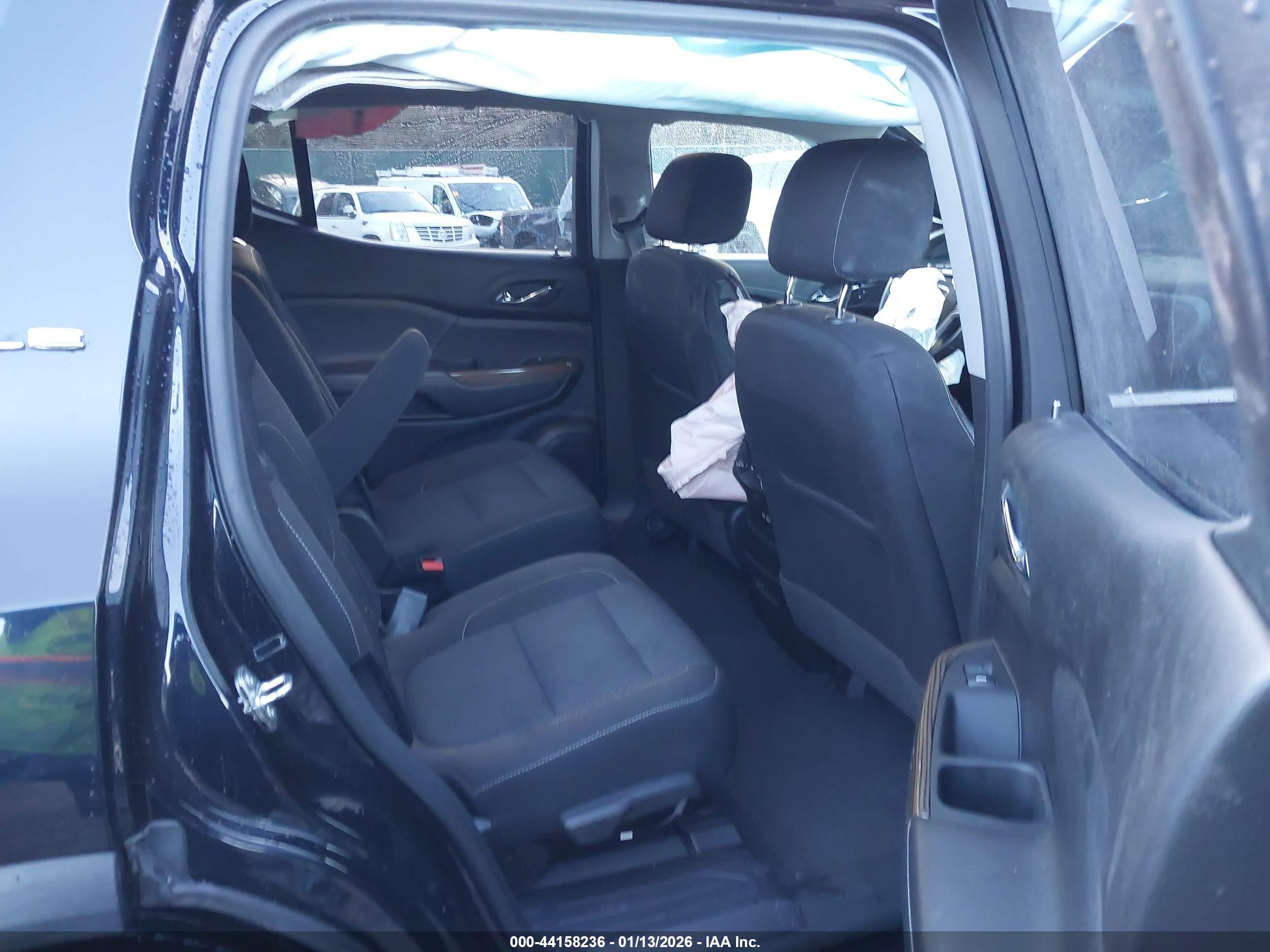 GMC ACADIA image 8