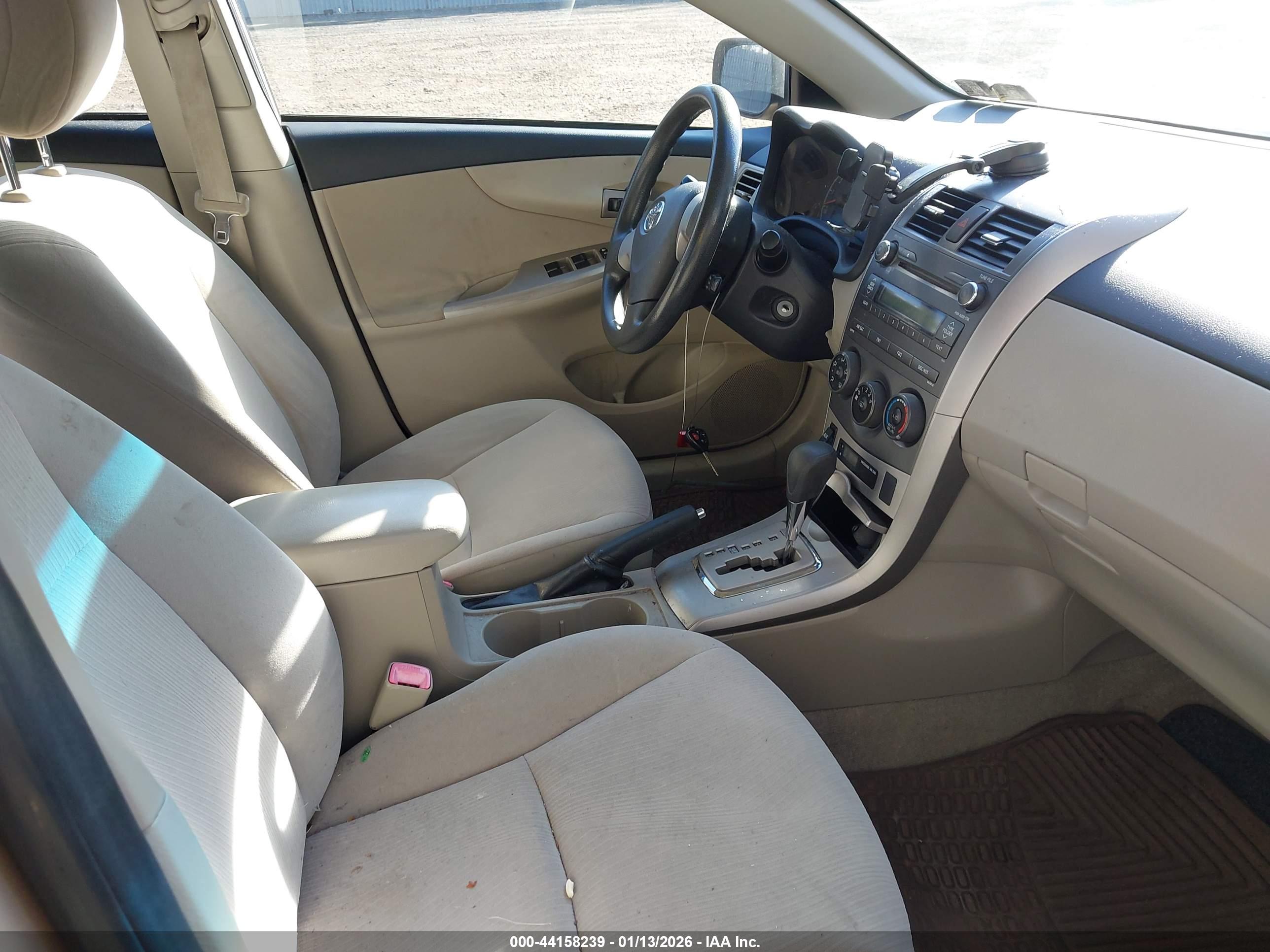 TOYOTA COROLLA image 5