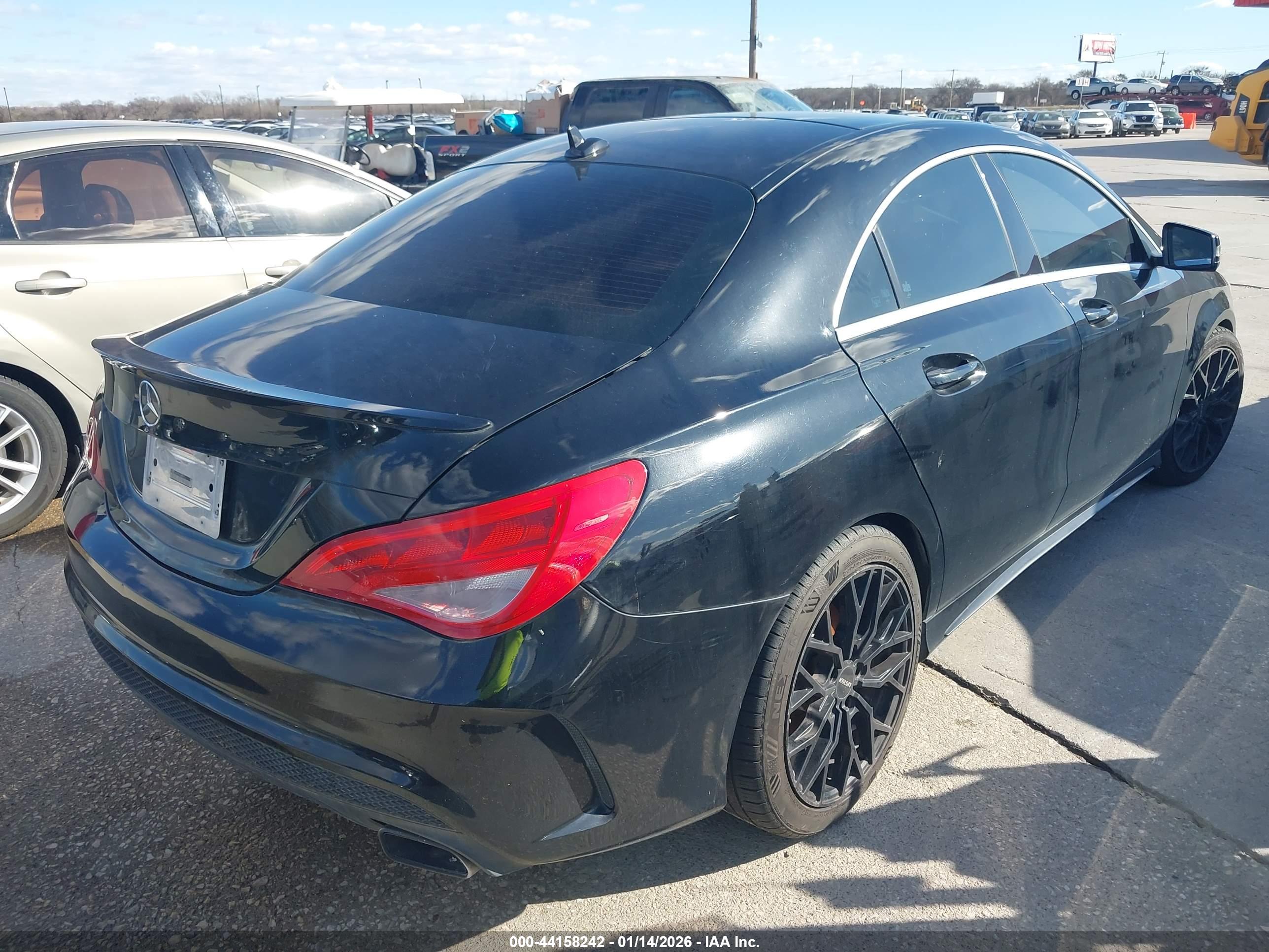 MERCEDES-BENZ CLA image 4