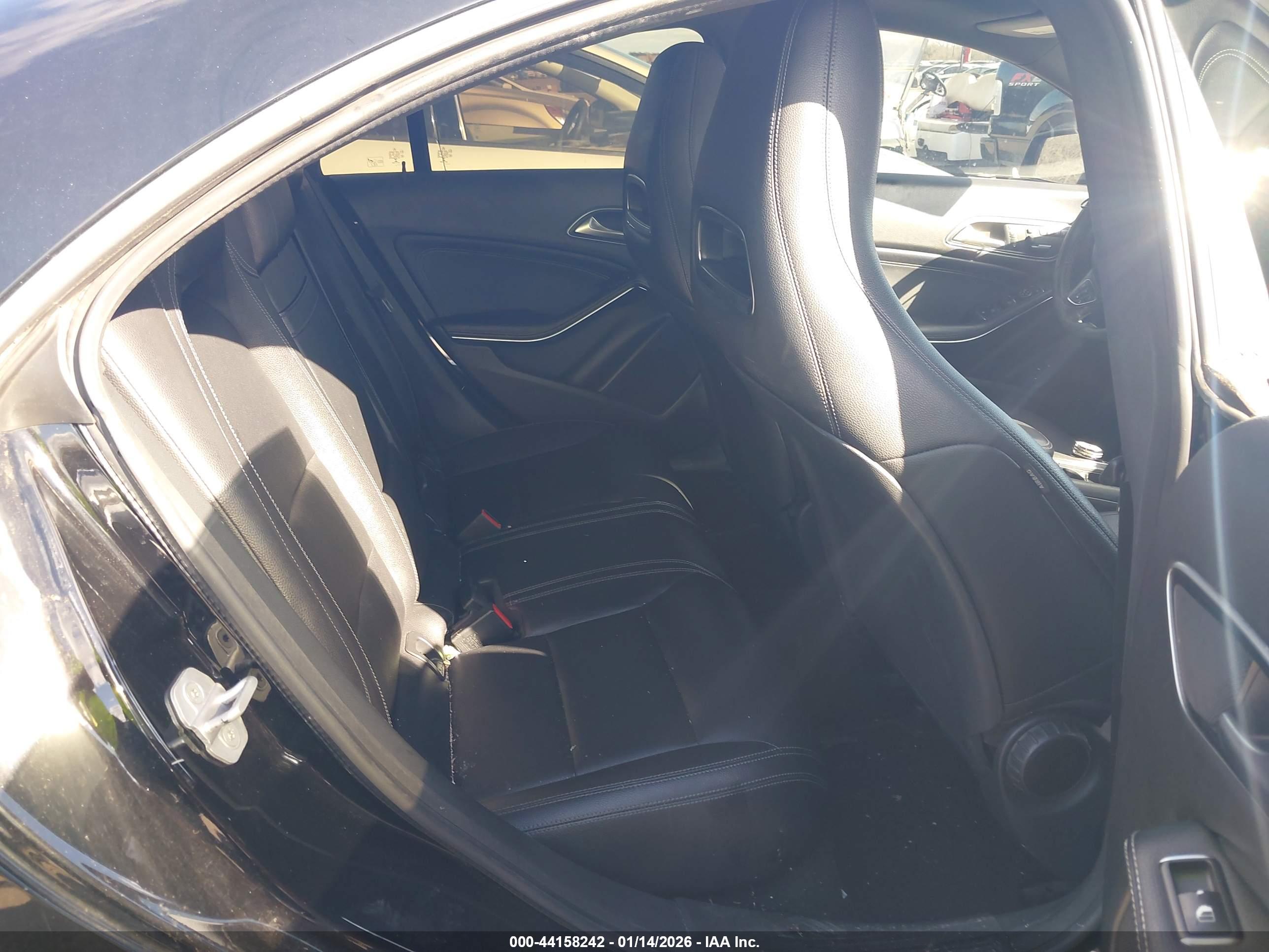 MERCEDES-BENZ CLA image 8