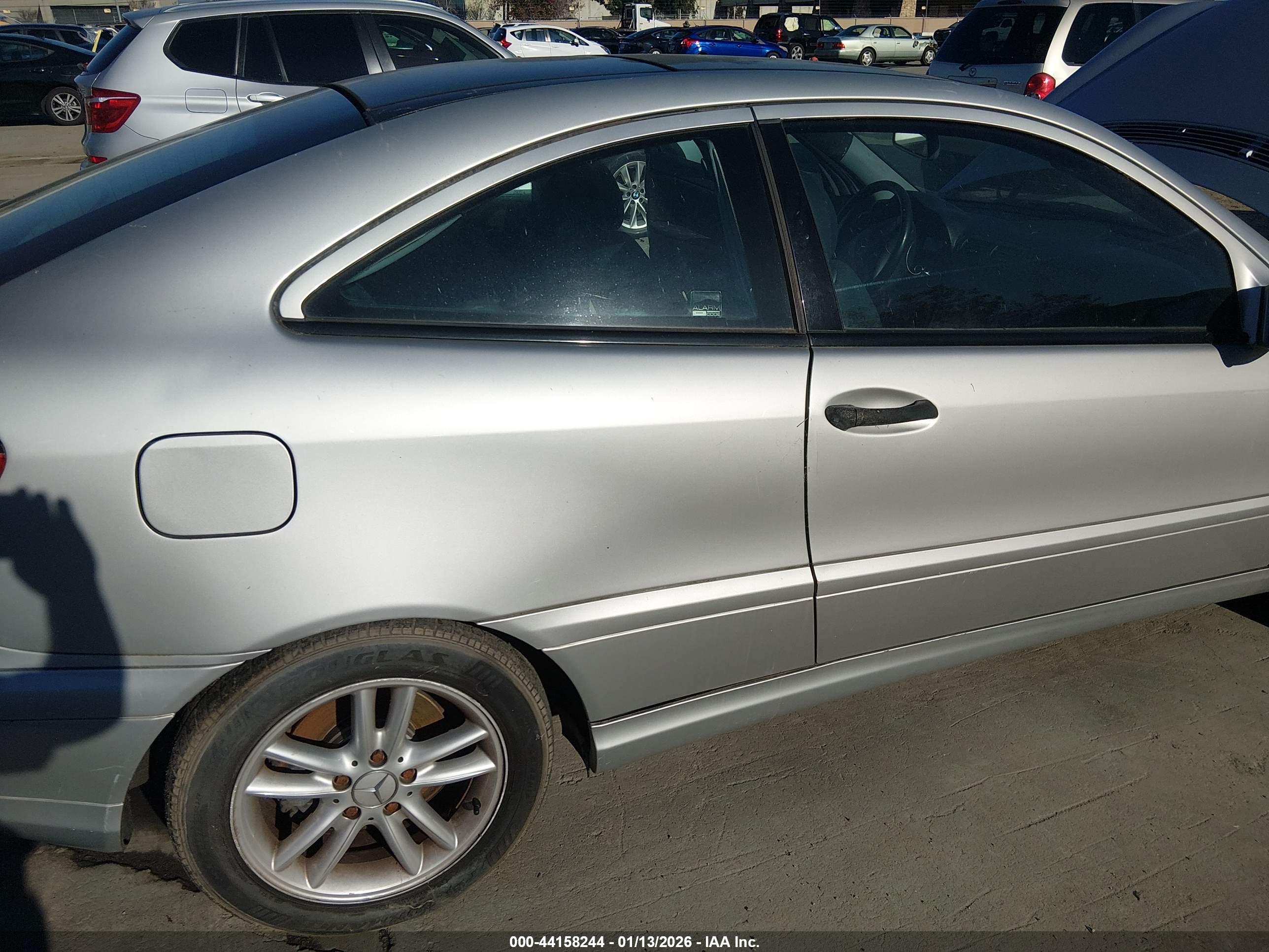 MERCEDES-BENZ C image 6