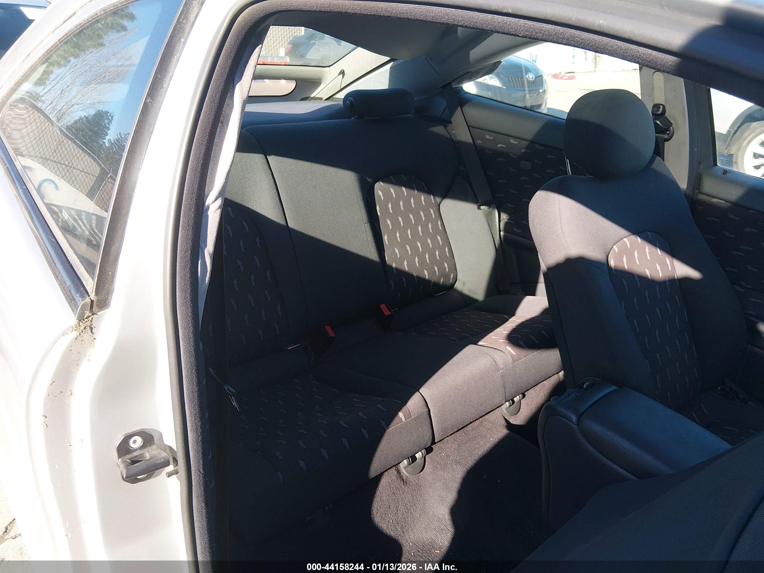 MERCEDES-BENZ C image 8