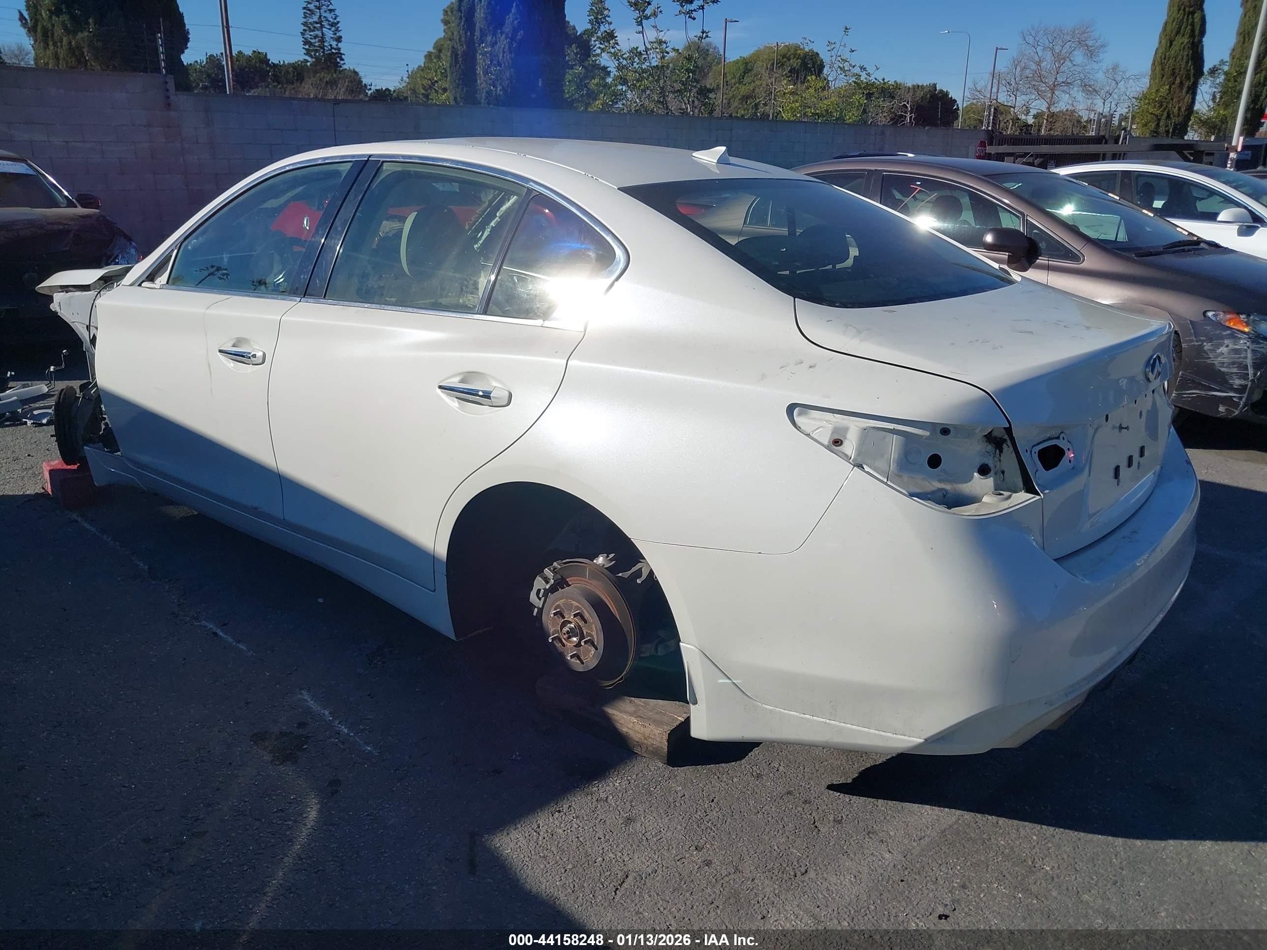 INFINITI Q50 image 3