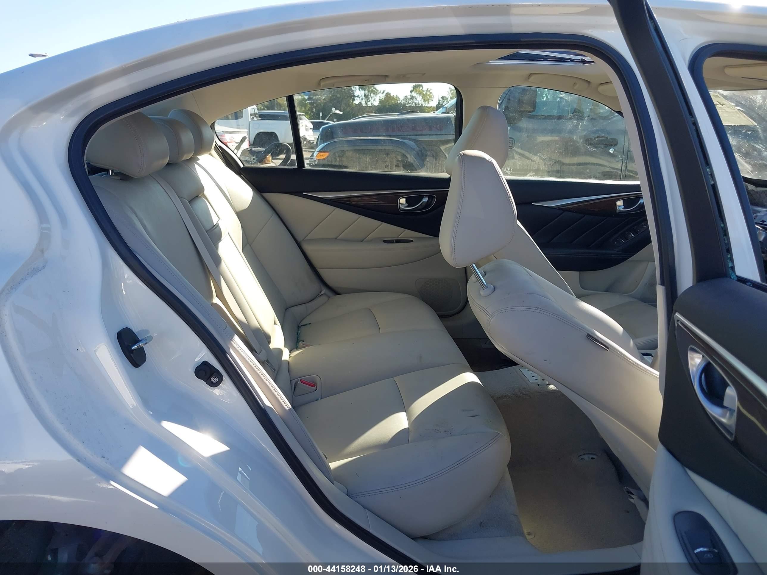 INFINITI Q50 image 8