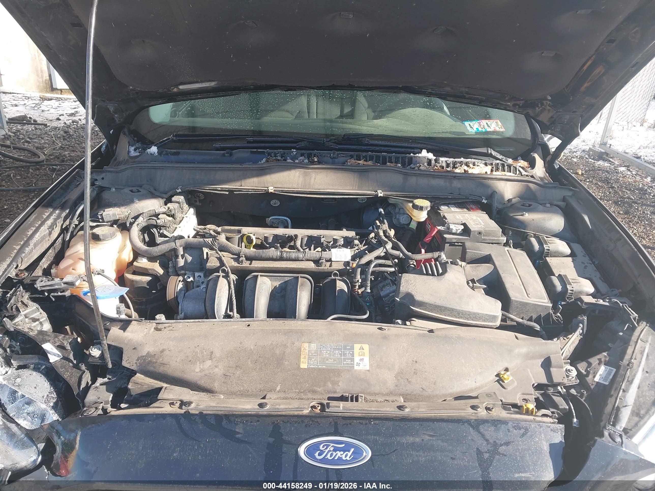 FORD FUSION image 10