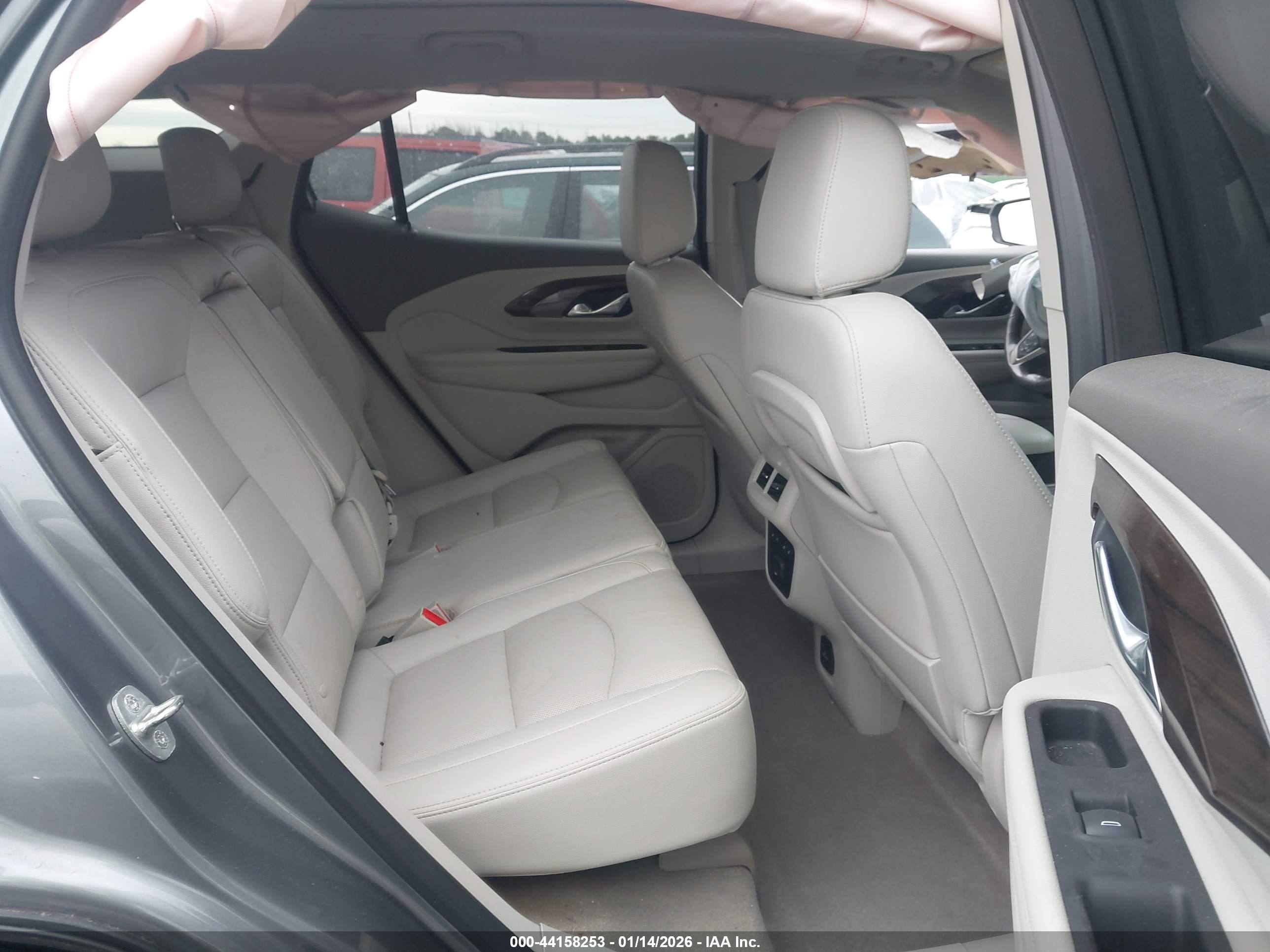 GMC TERRAIN image 8