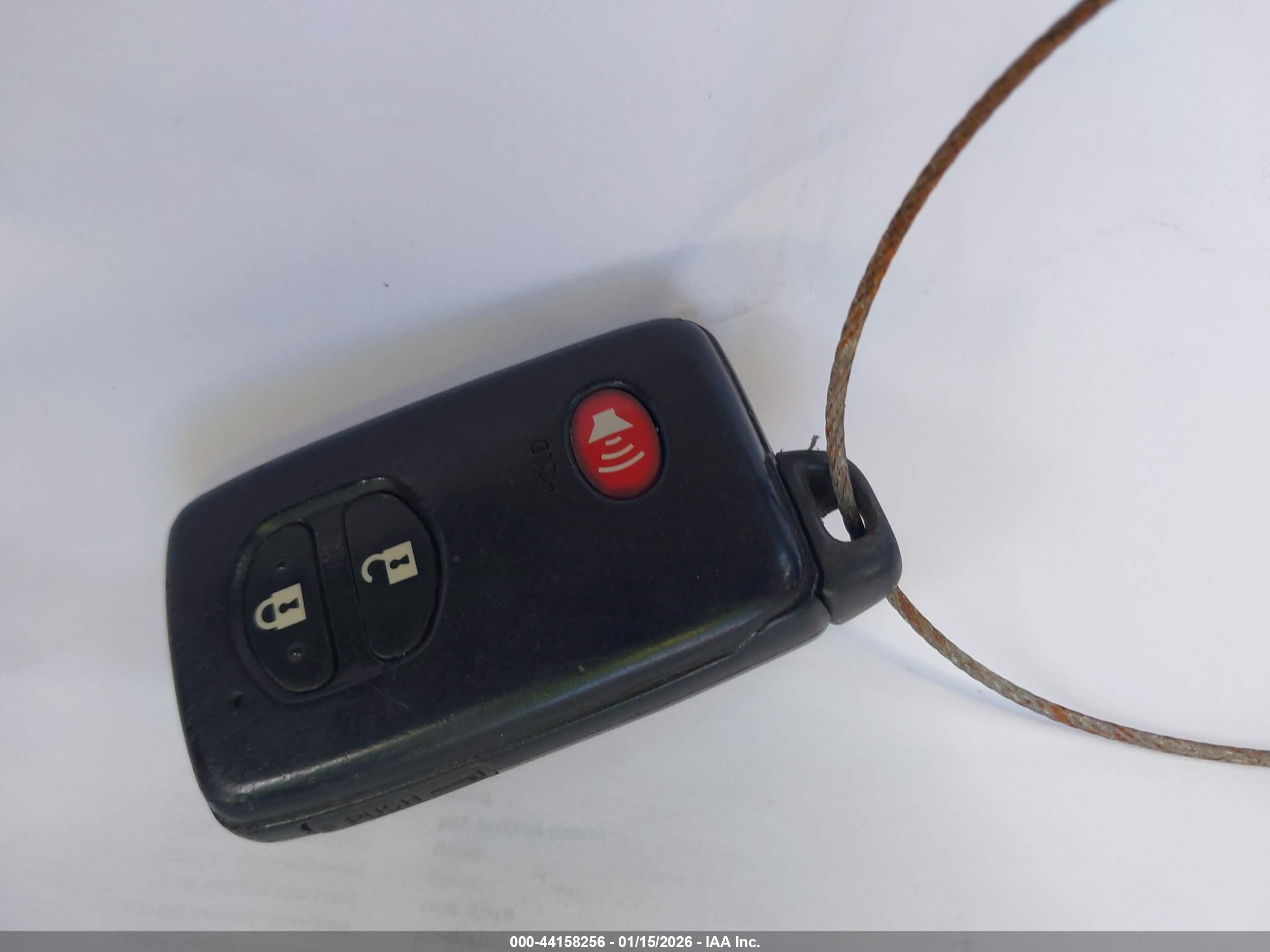 TOYOTA PRIUS image 11