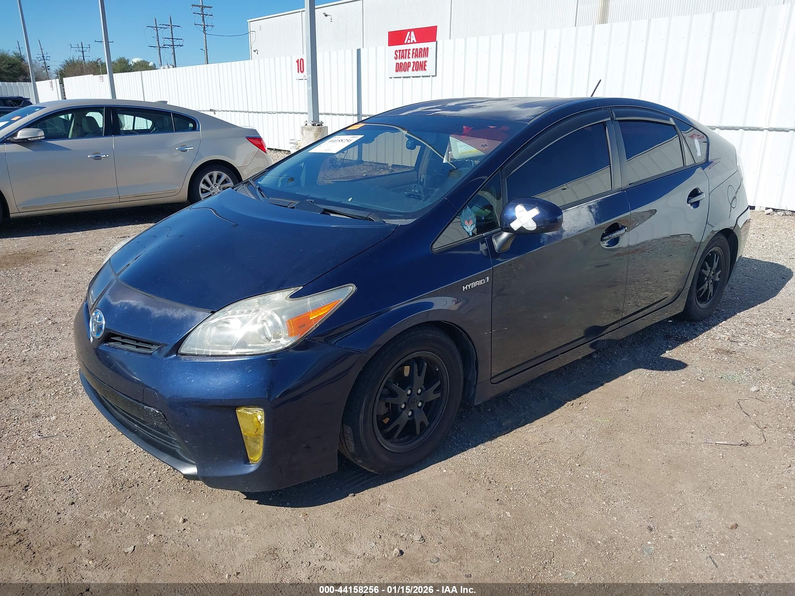 TOYOTA PRIUS image 2