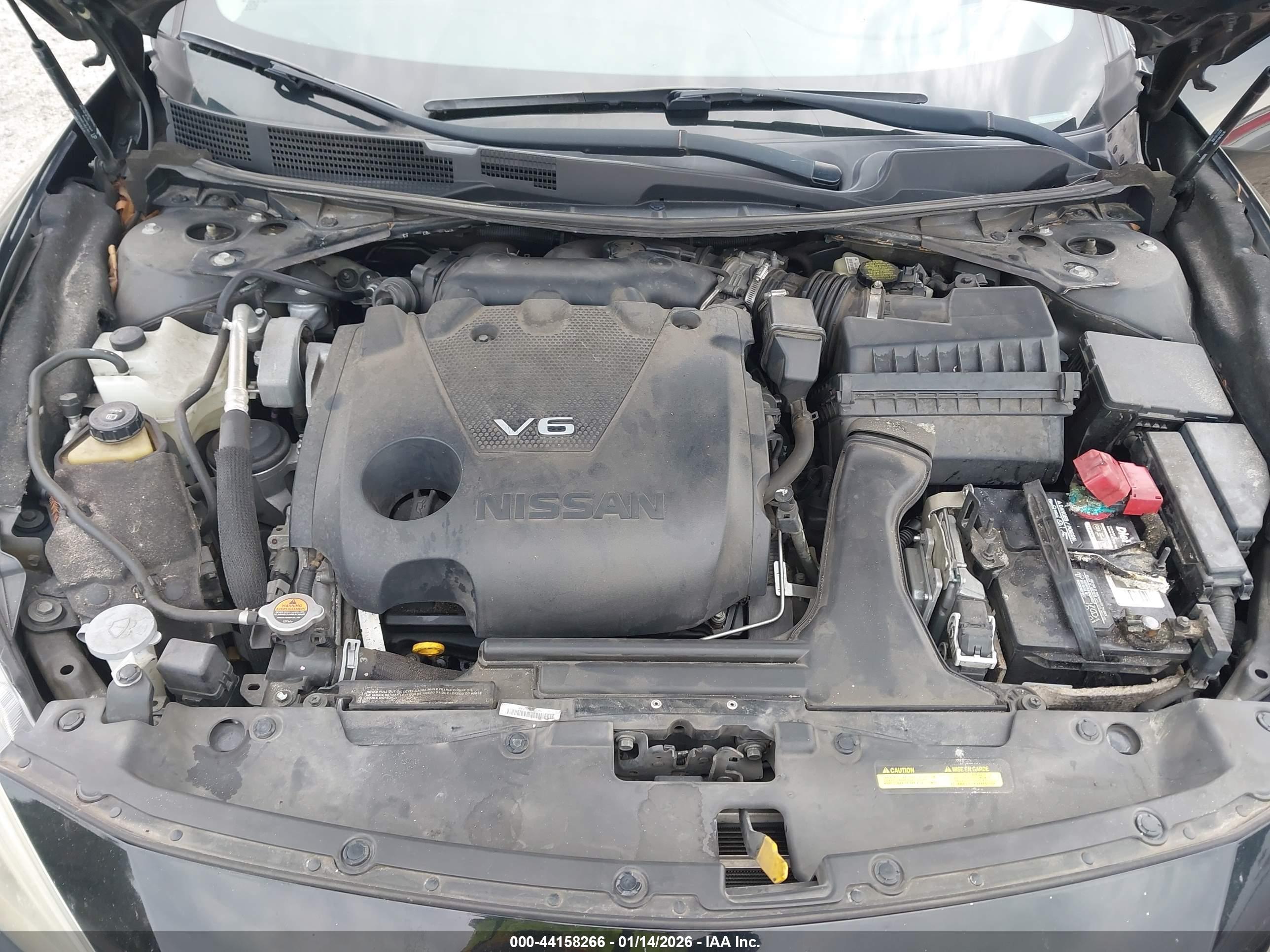 NISSAN MAXIMA image 10
