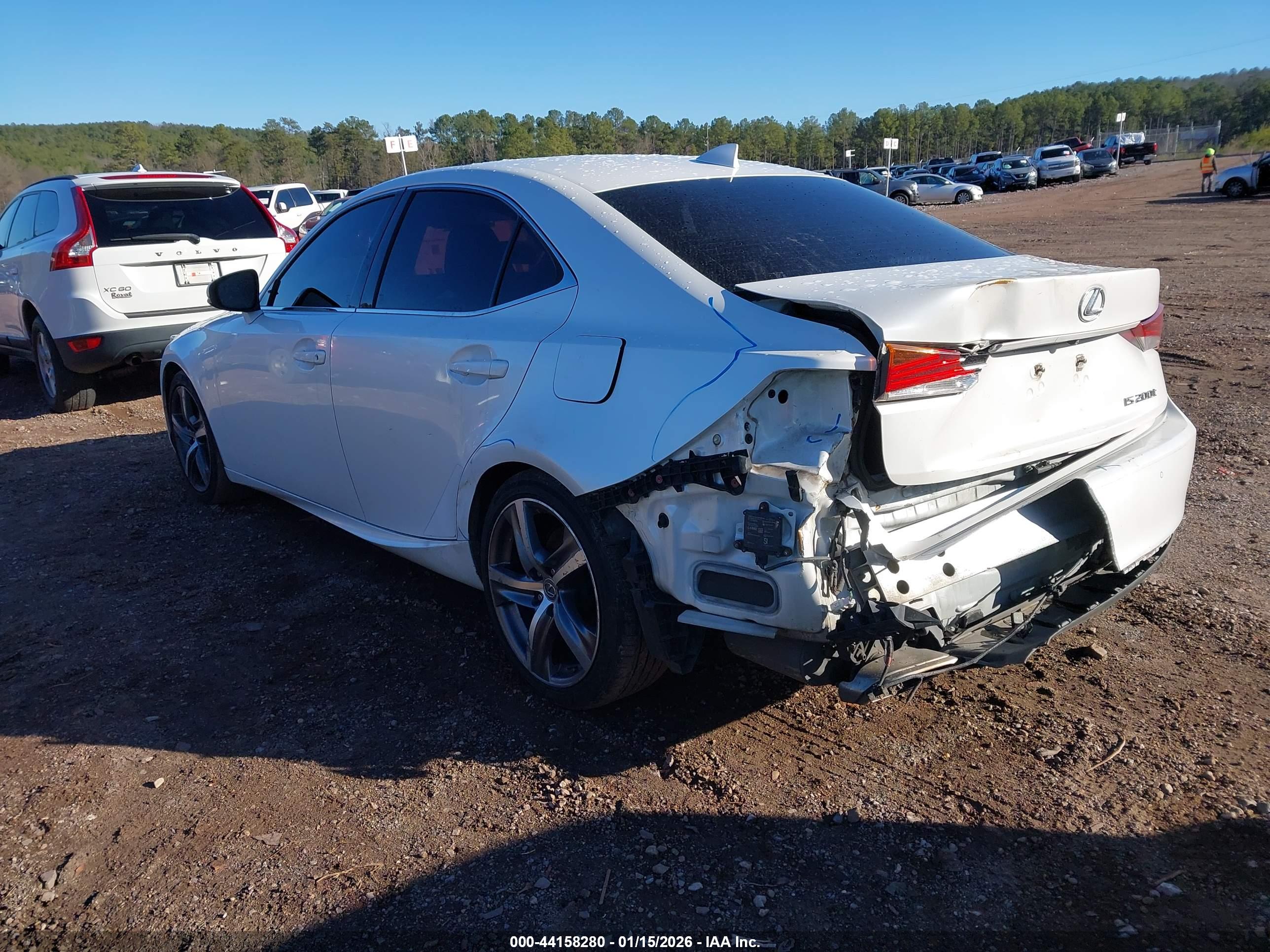 LEXUS IS image 3