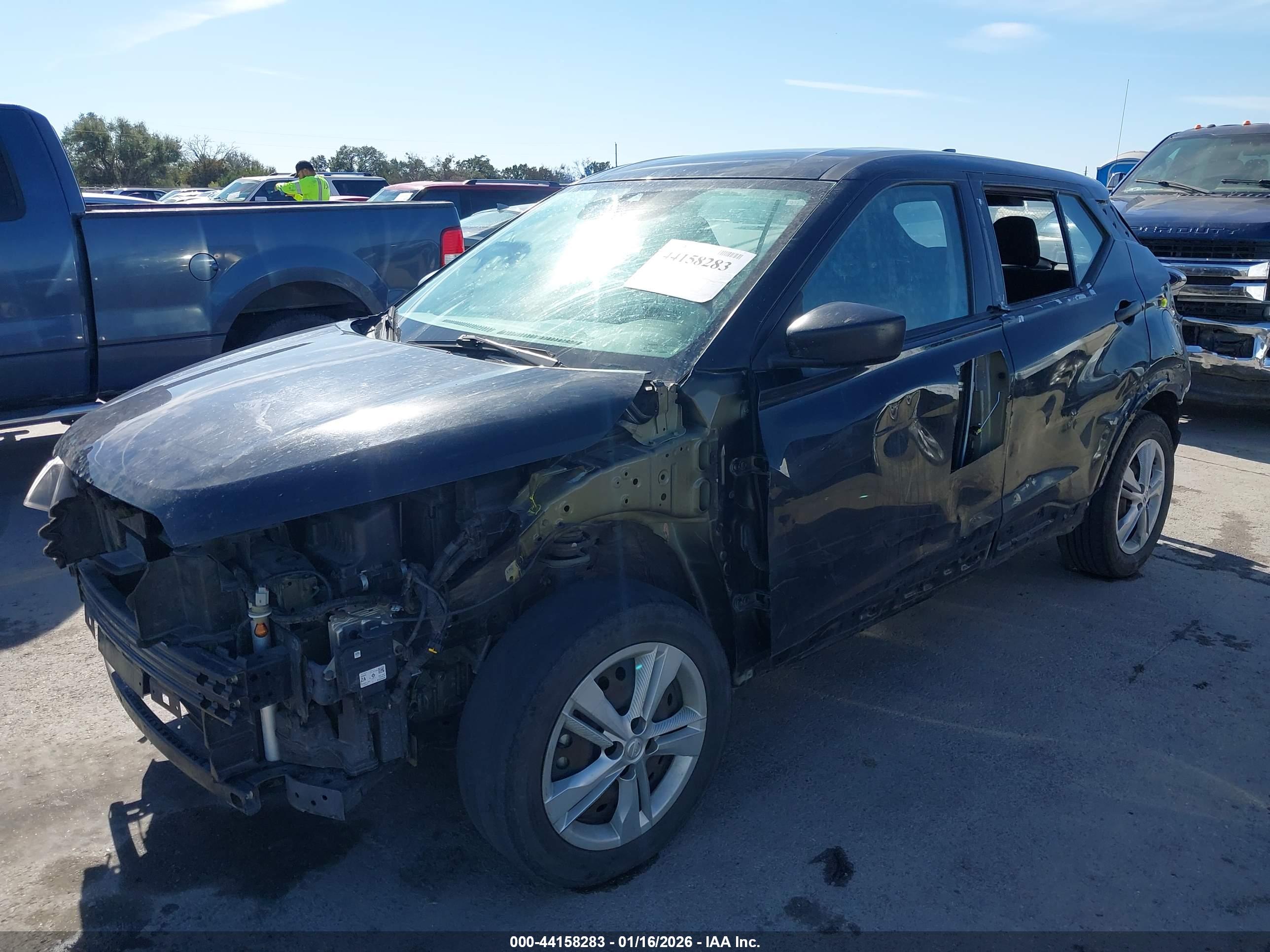 NISSAN KICKS image 2