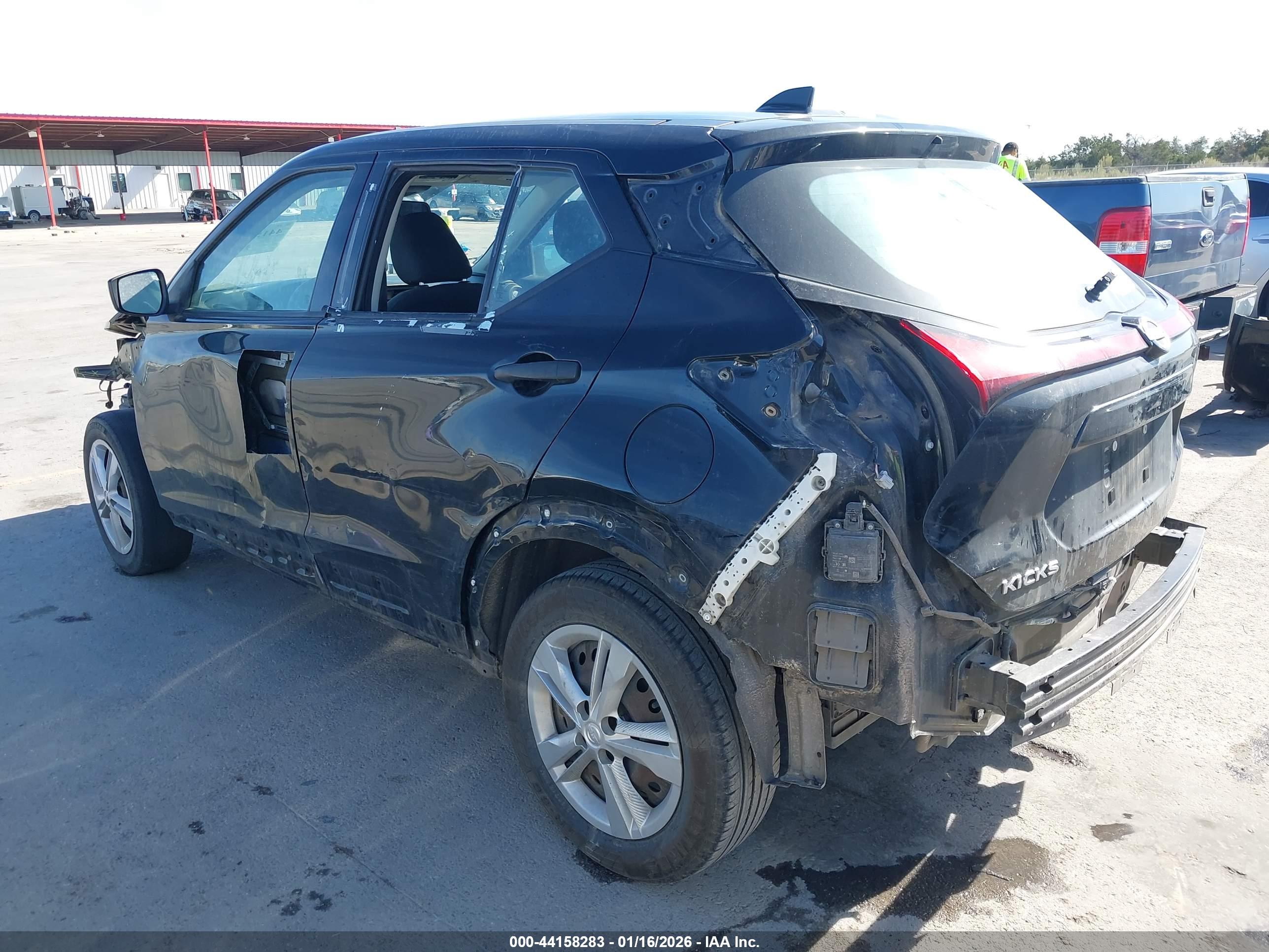 NISSAN KICKS image 3