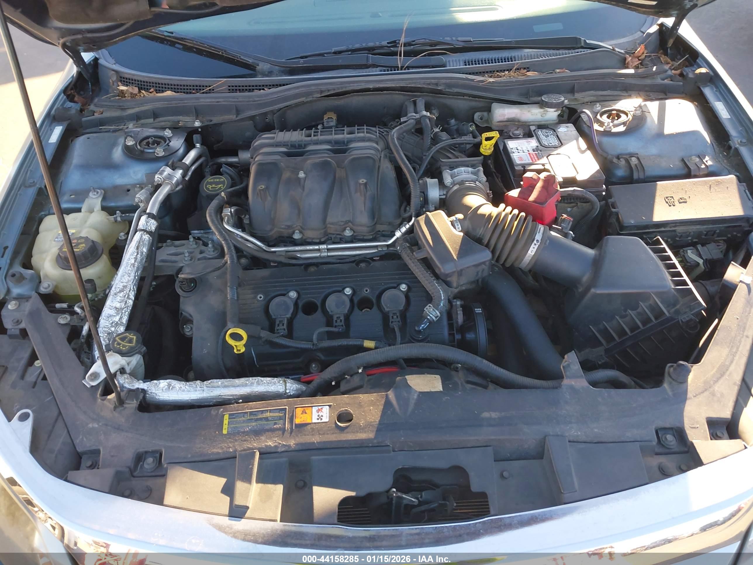 FORD FUSION image 10