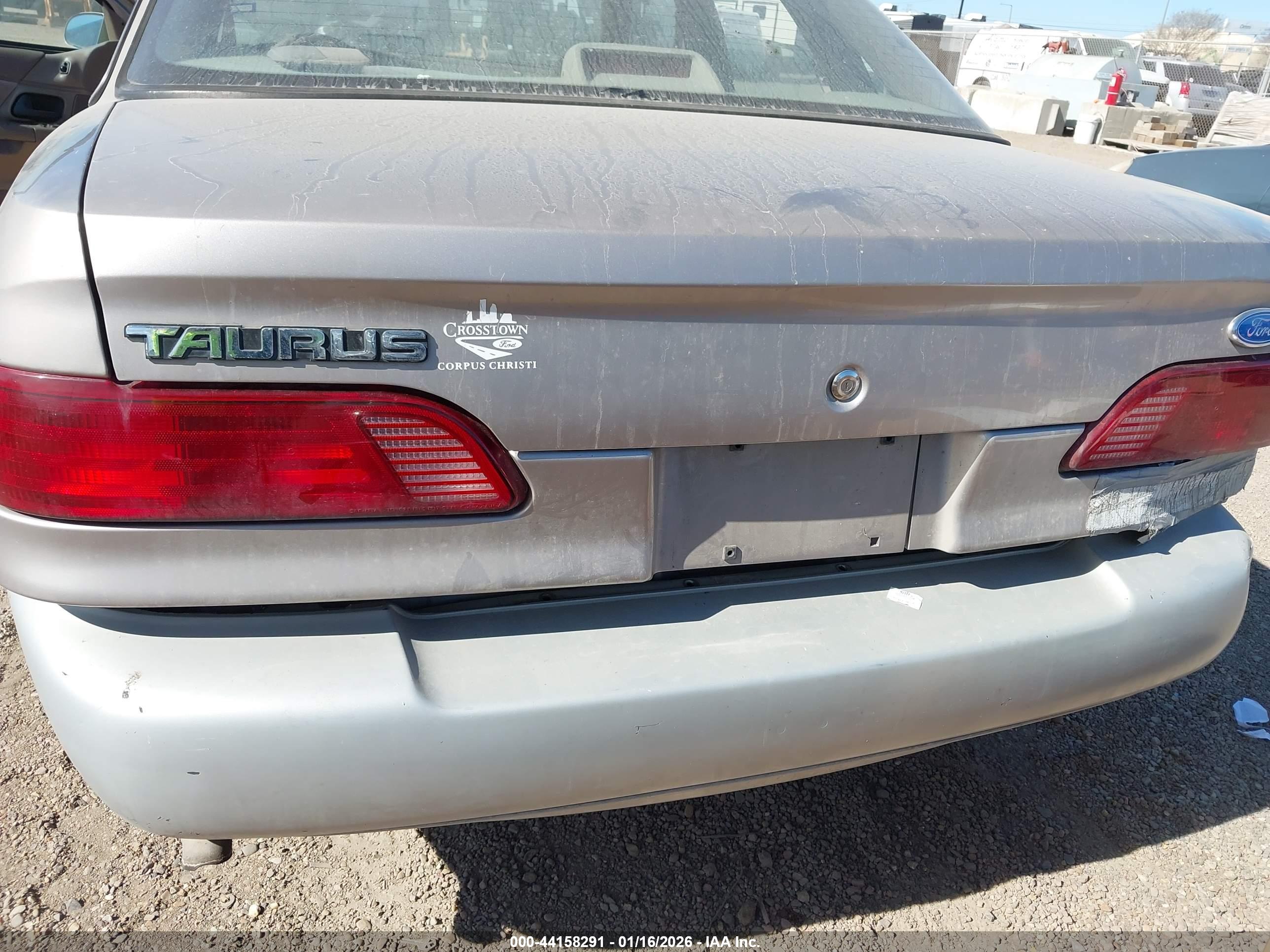 FORD TAURUS image 6