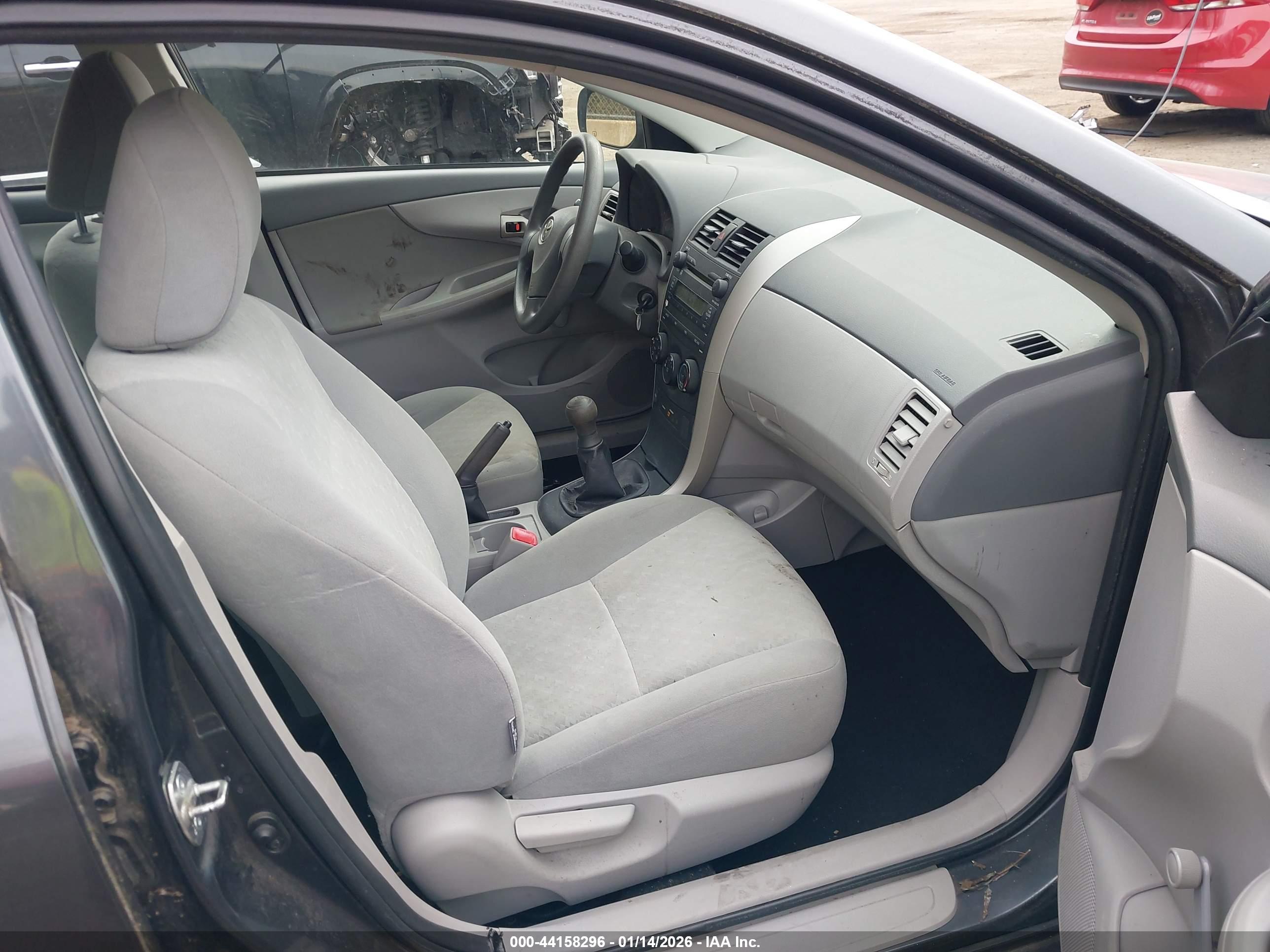 TOYOTA COROLLA image 5