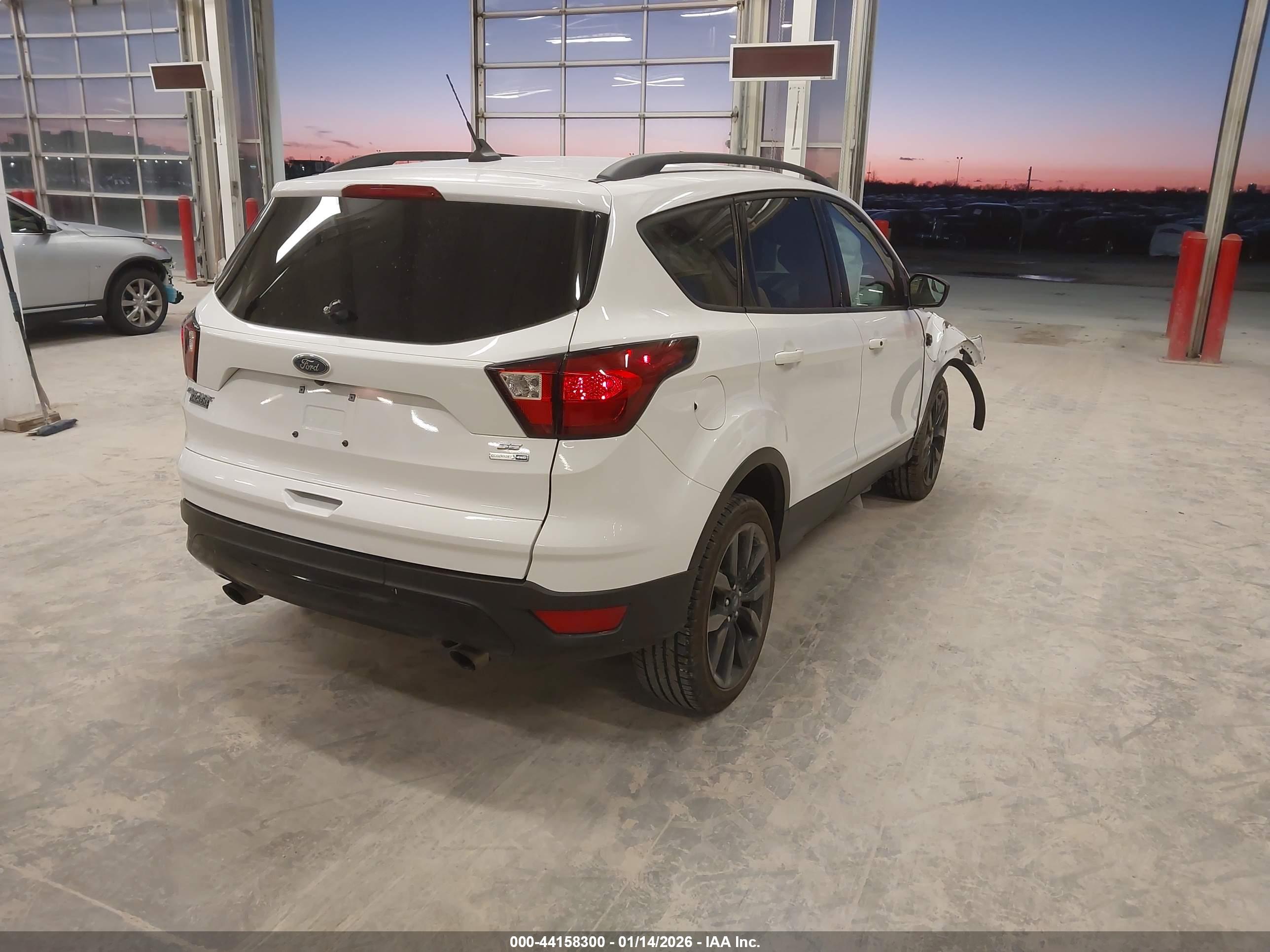 FORD ESCAPE image 4